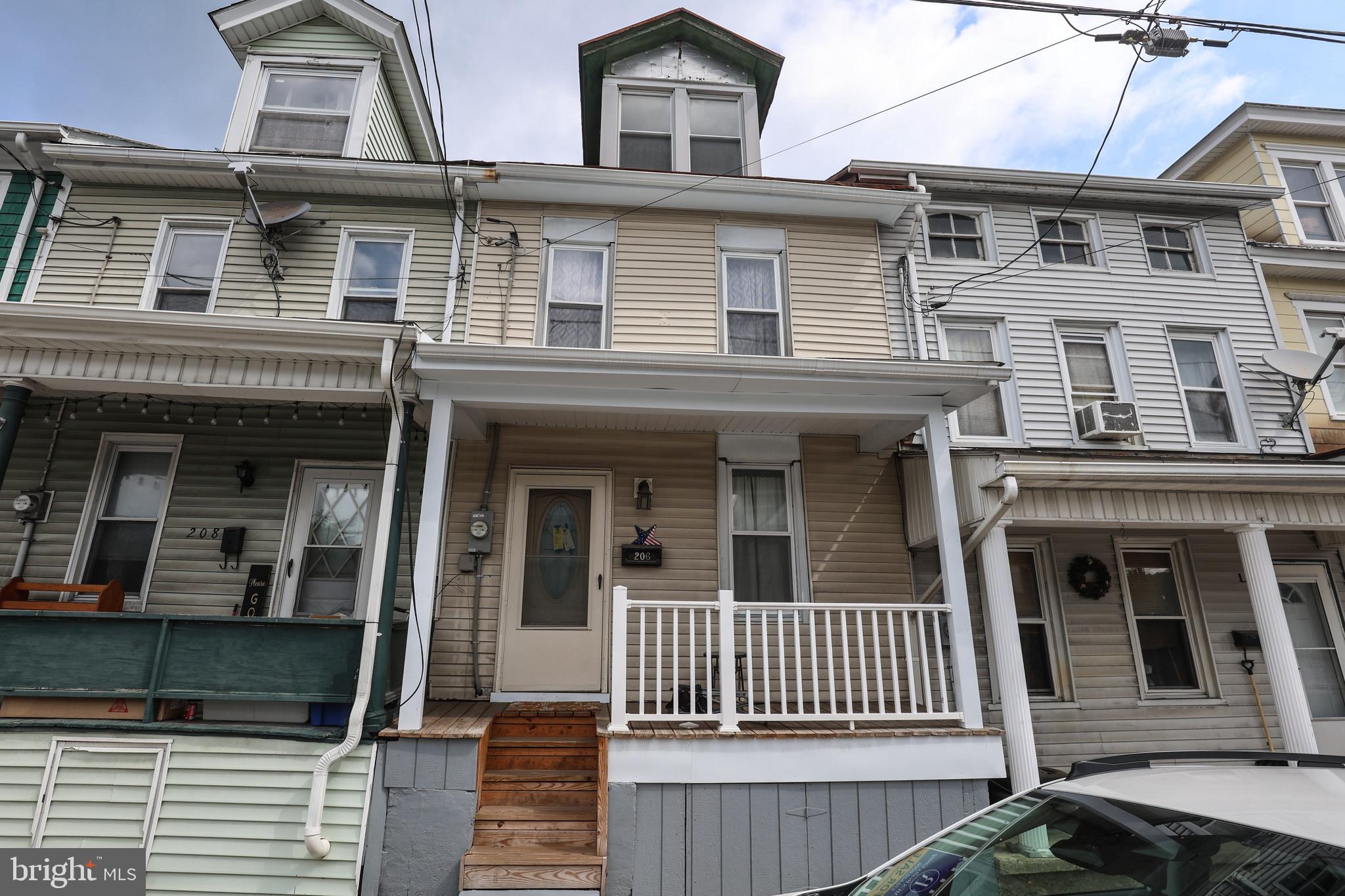 206 W MAIN STREET