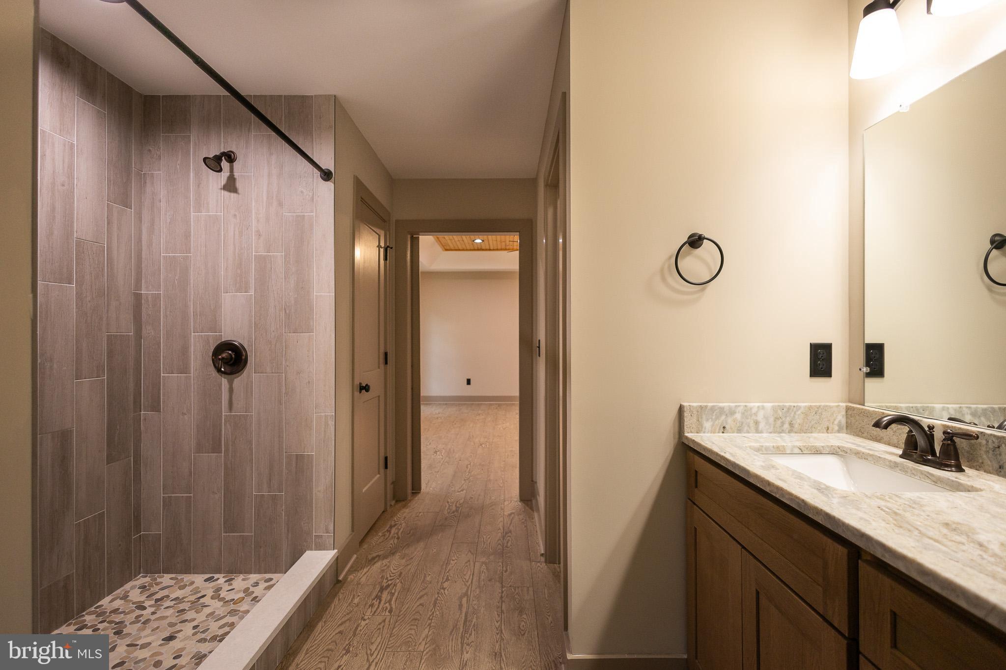 CRESSEN RUN - Residential