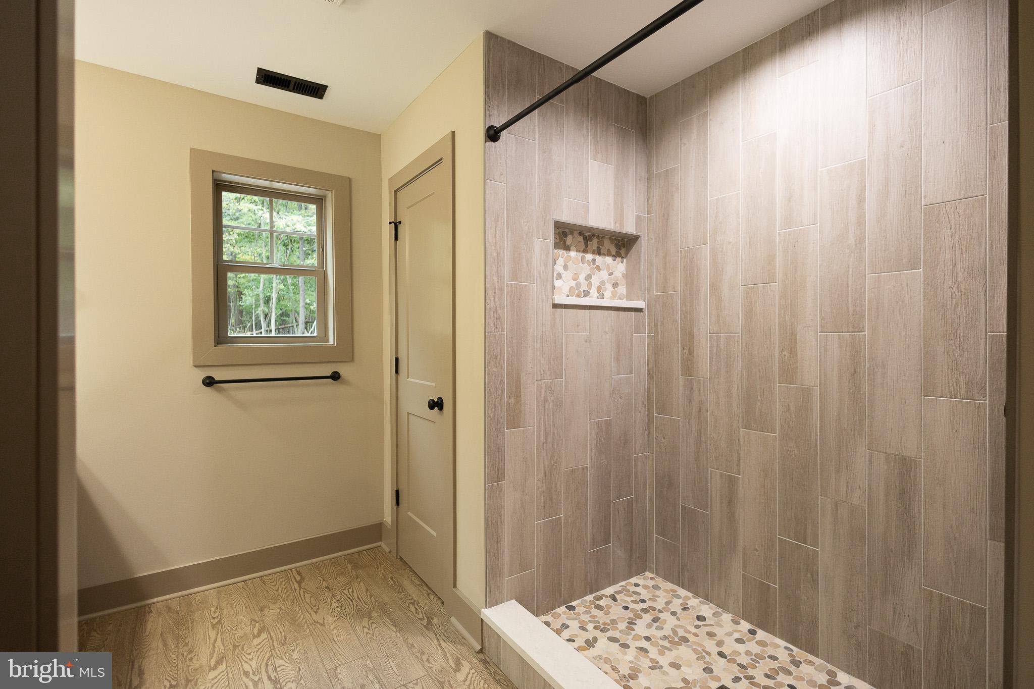 CRESSEN RUN - Residential