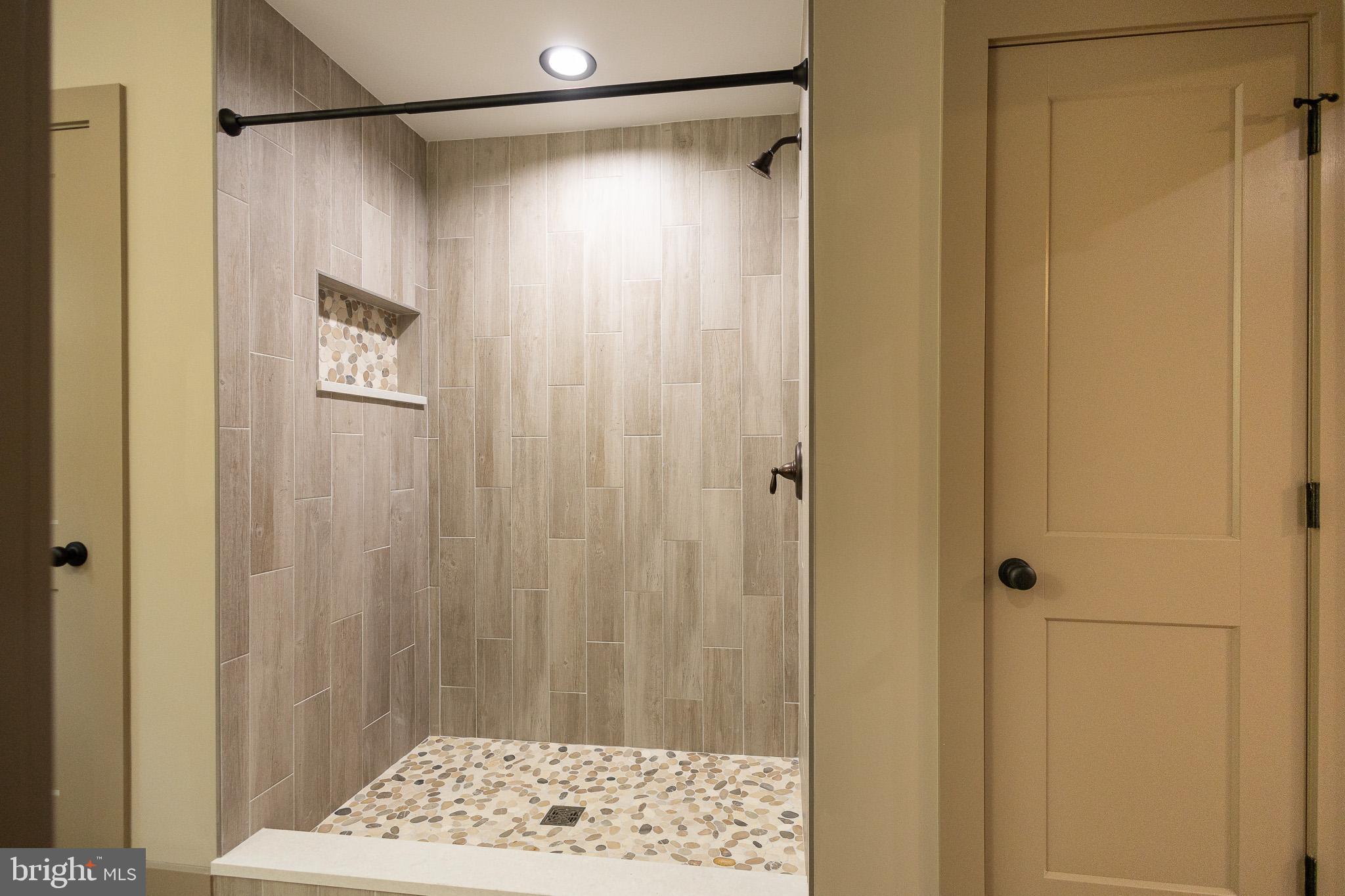 CRESSEN RUN - Residential