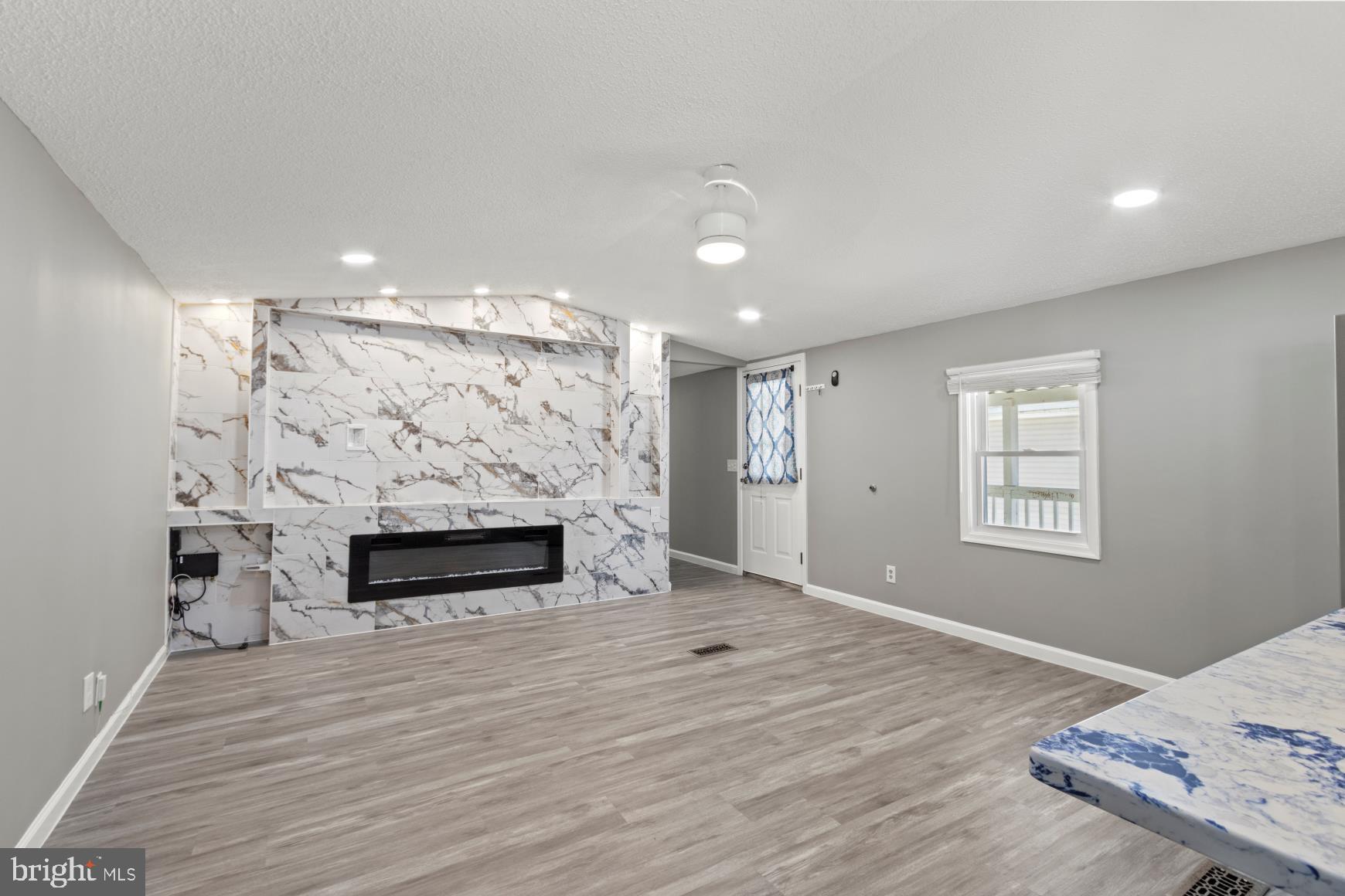 PATUXENT MOBILE ESTATES - Residential