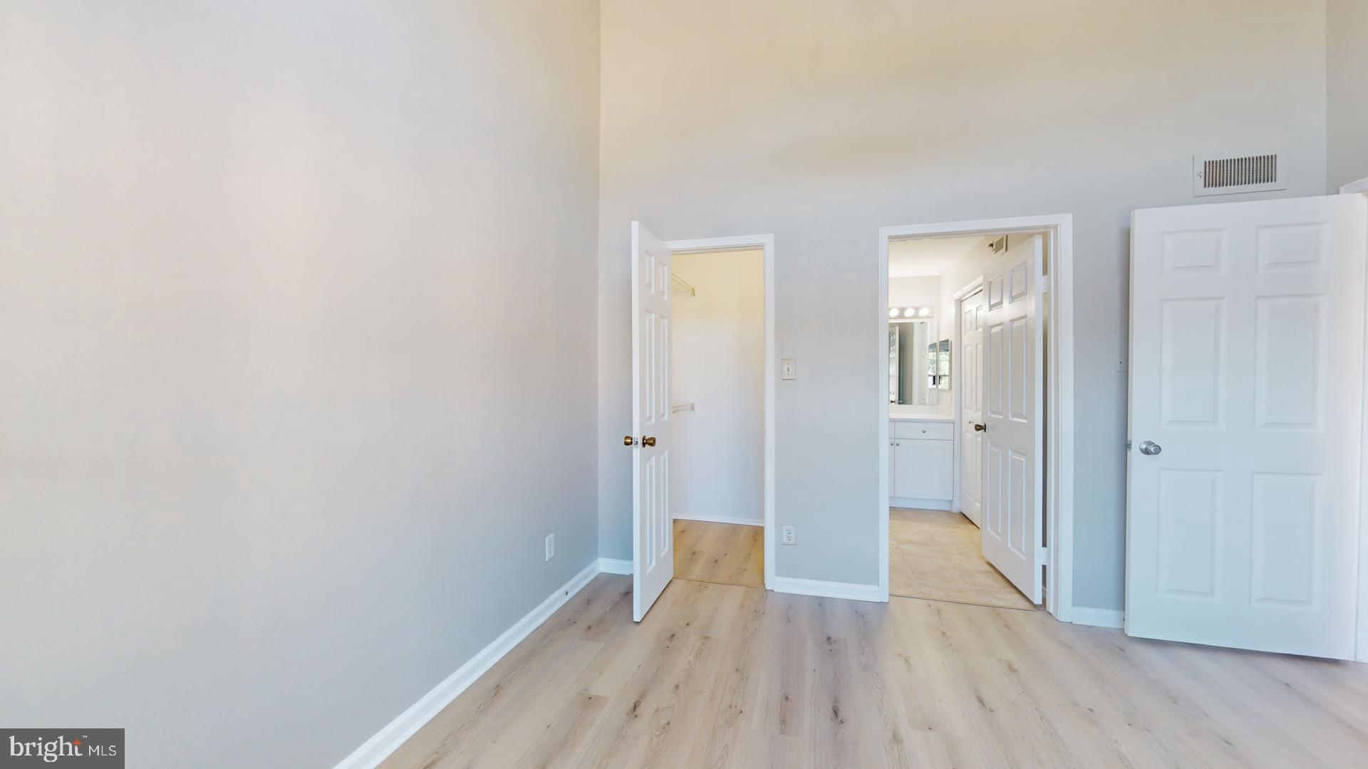 POINTE AT PARK CENTER - Residential Lease