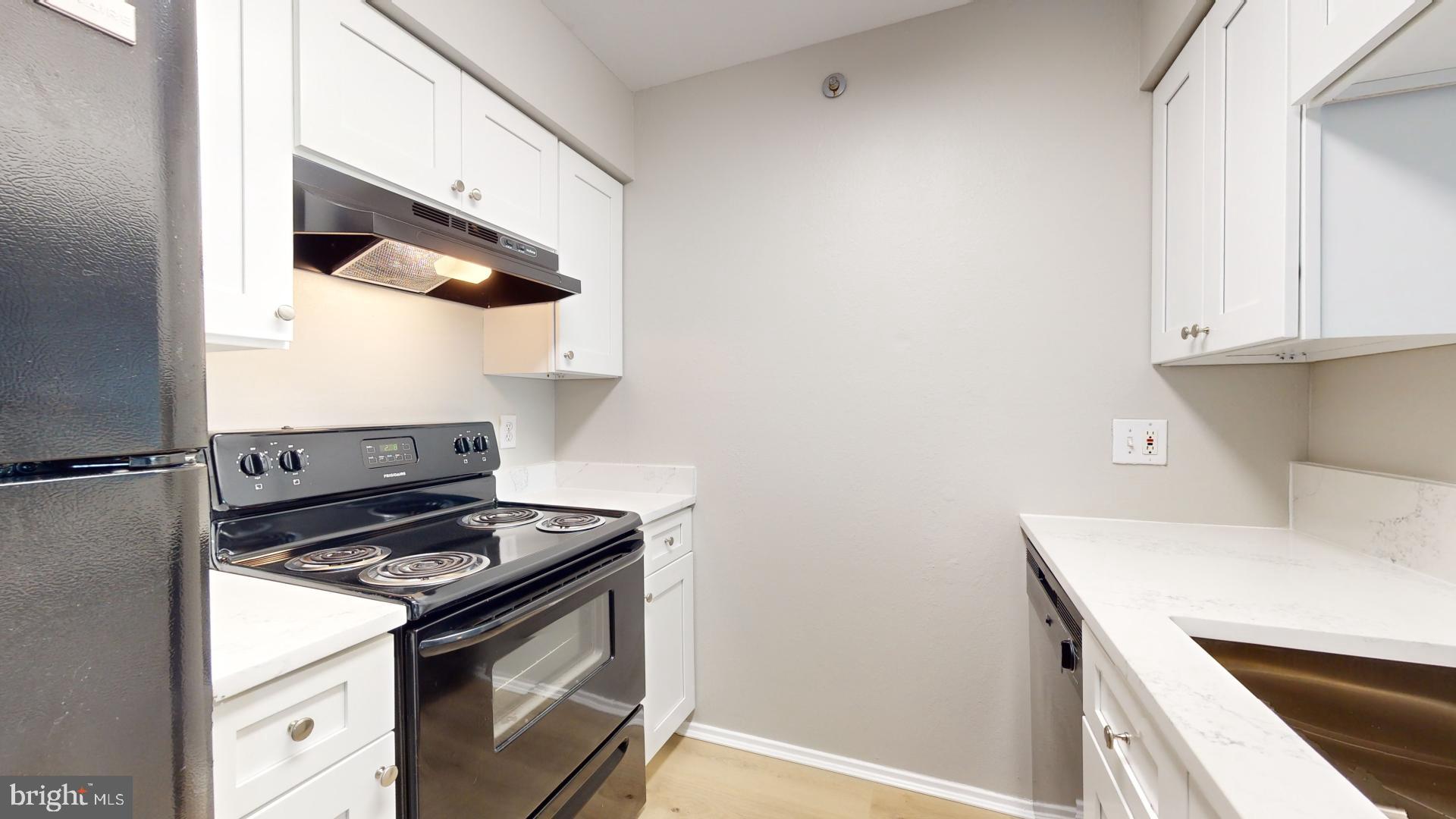 POINTE AT PARK CENTER - Residential Lease