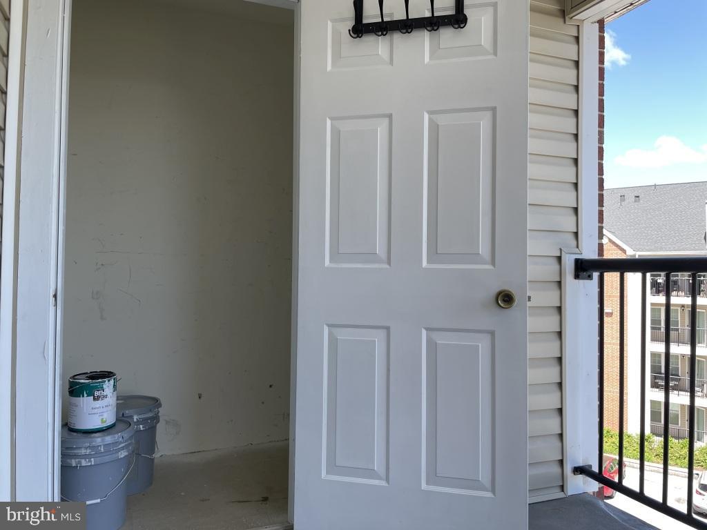 POINTE AT PARK CENTER - Residential Lease