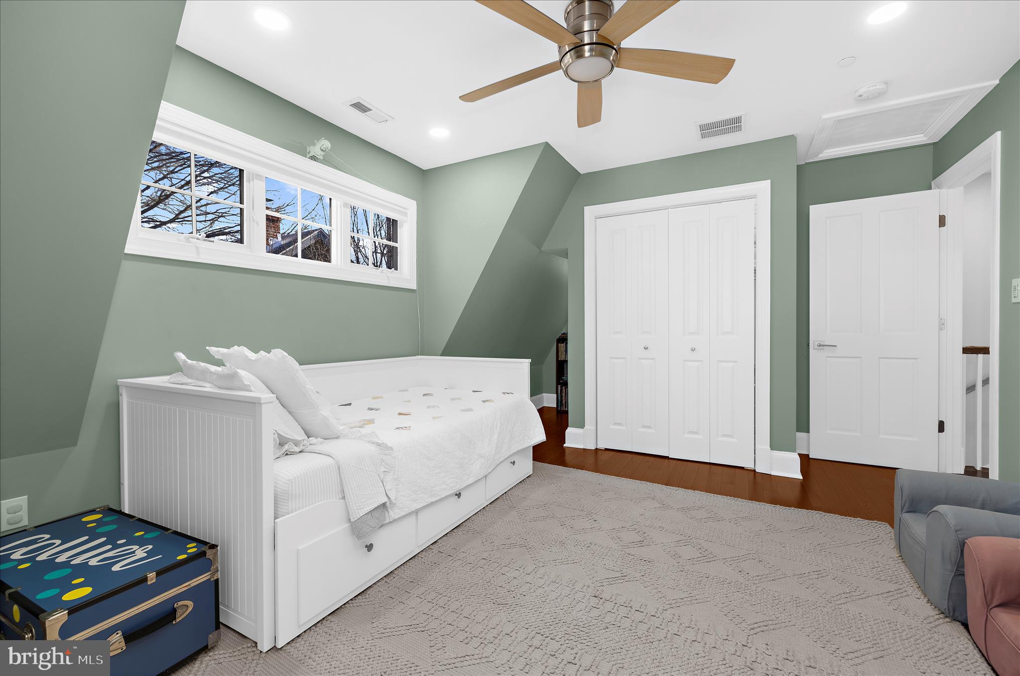 HOMEWOOD - Residential