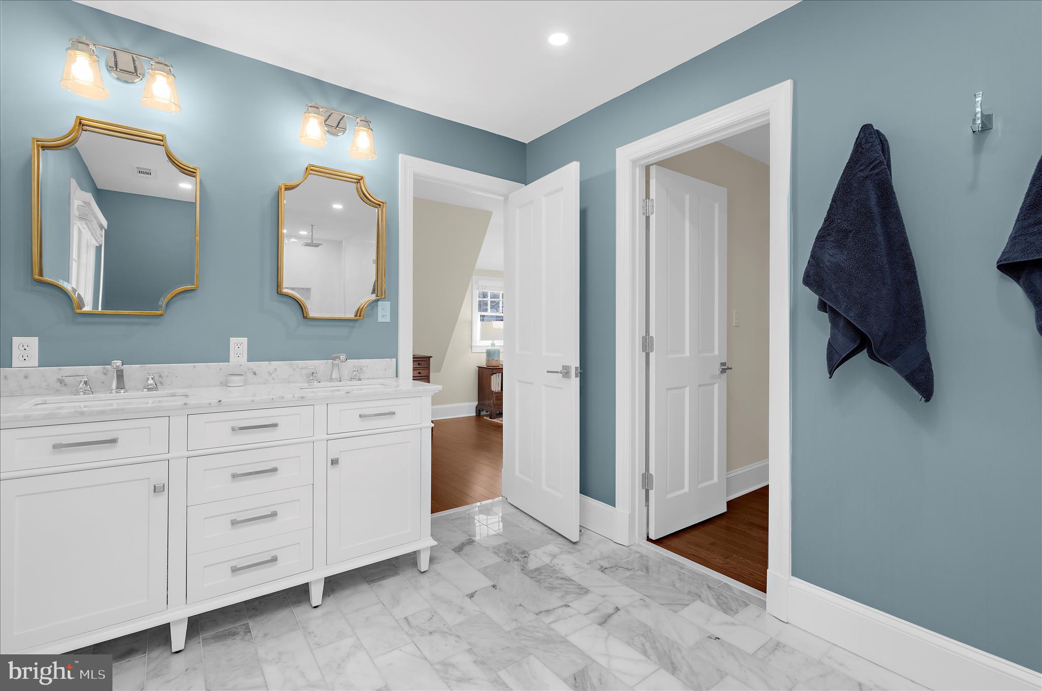 HOMEWOOD - Residential