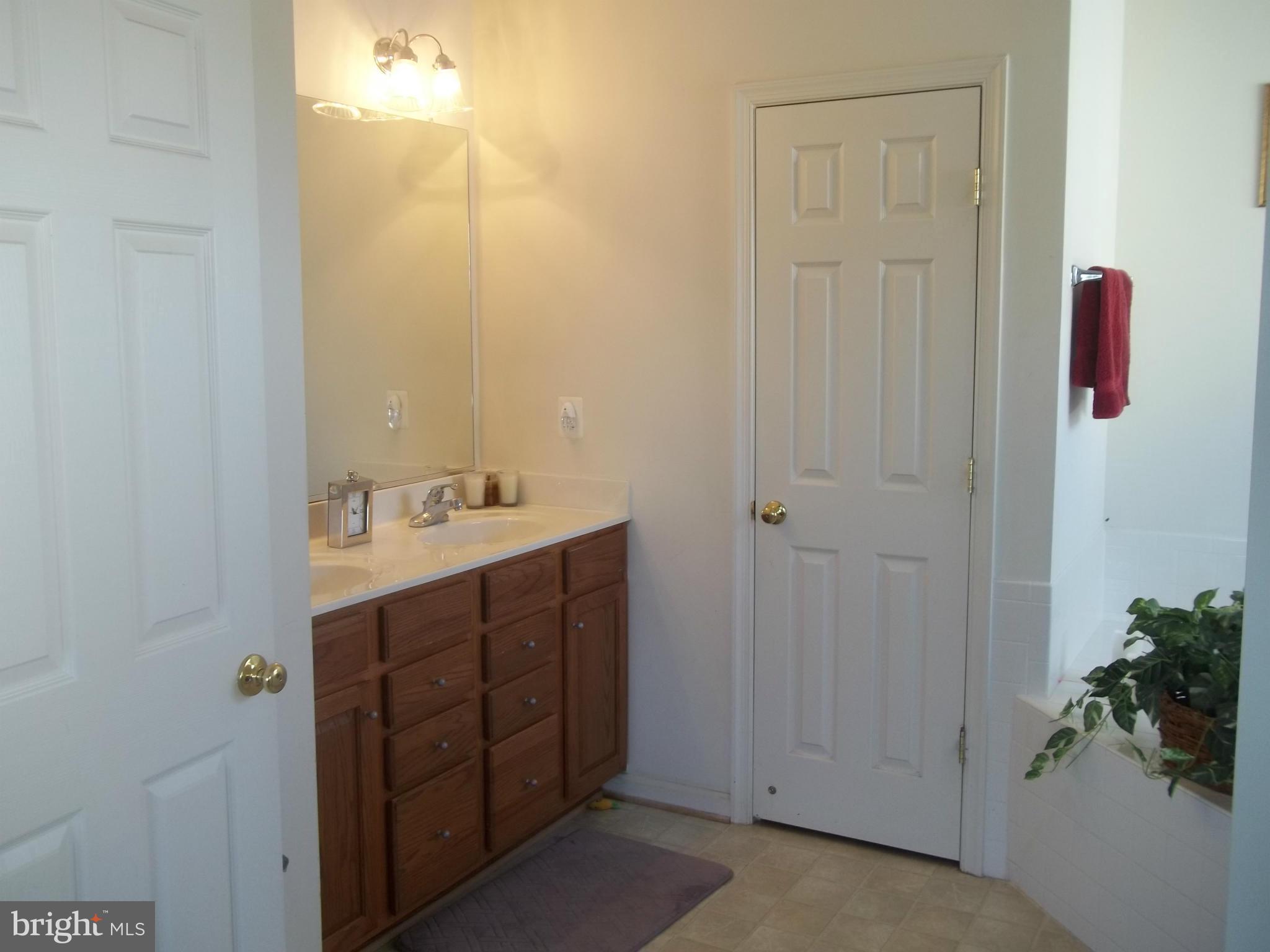 CEDAR BROOKE - Residential