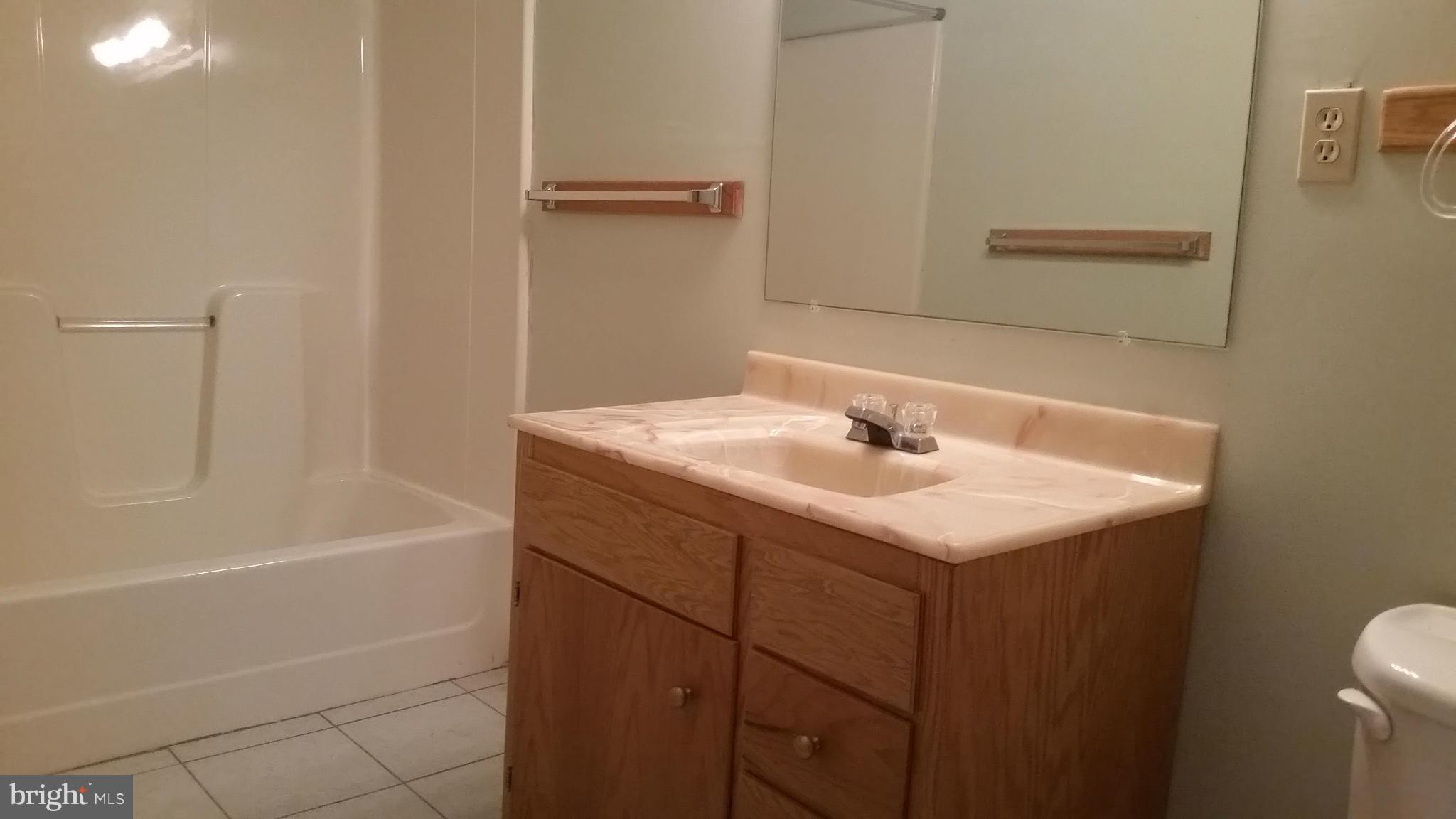 PLACID BAY EST SHOREWOOD - Residential