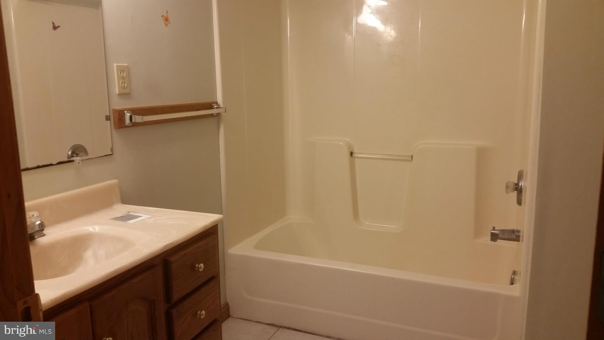 PLACID BAY EST SHOREWOOD - Residential