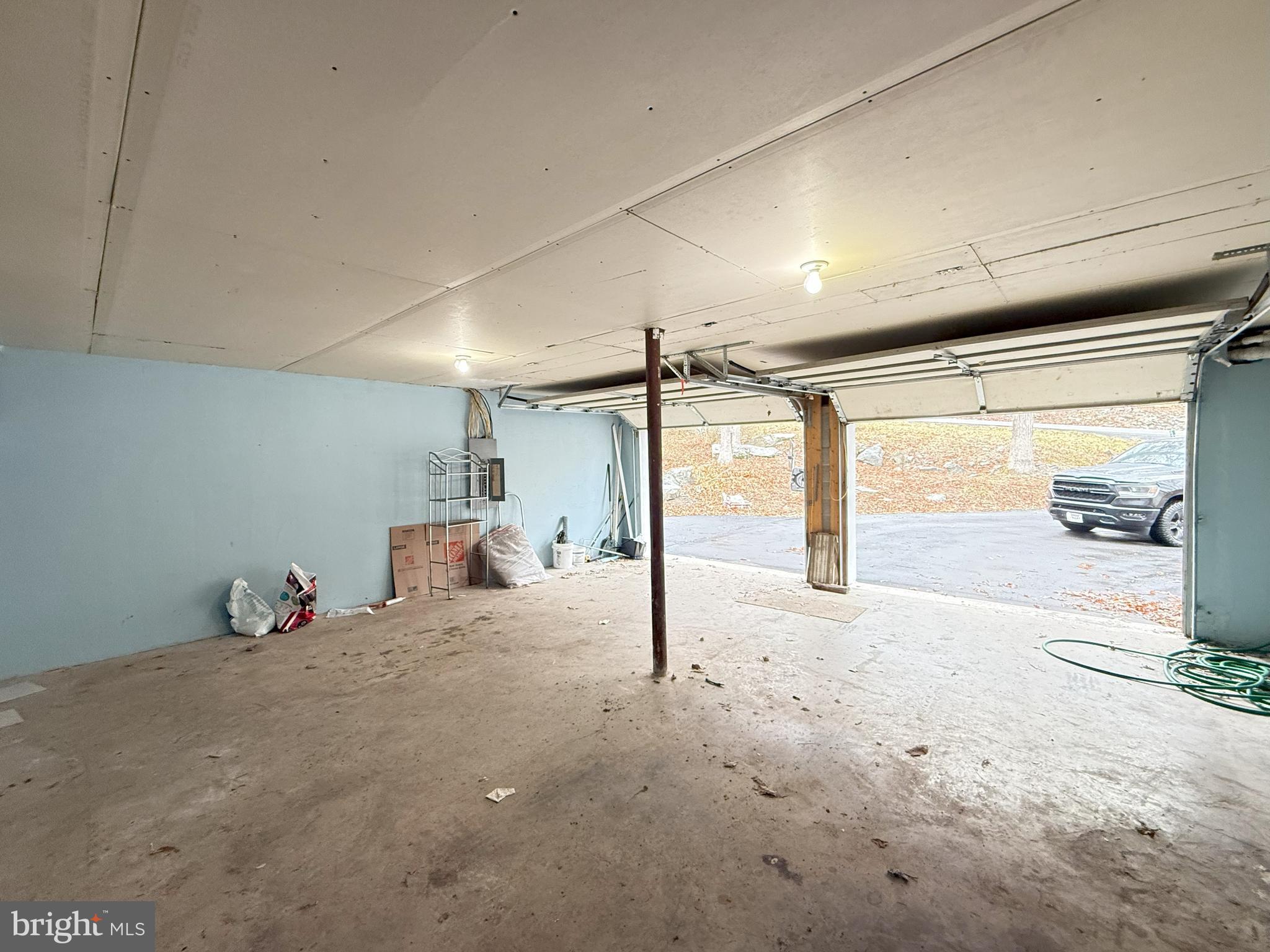 SAW CREEK ESTATES - Residential