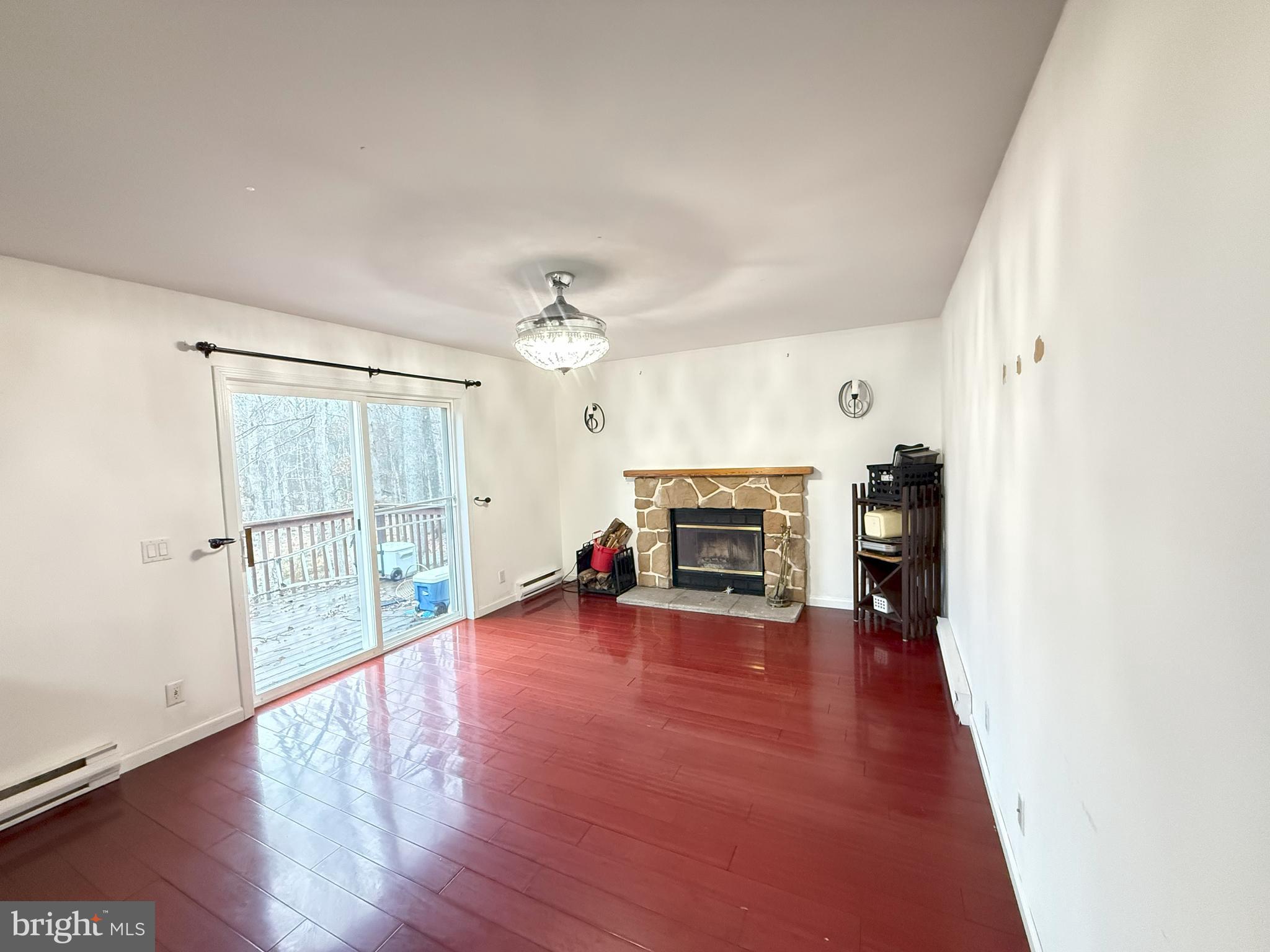 SAW CREEK ESTATES - Residential