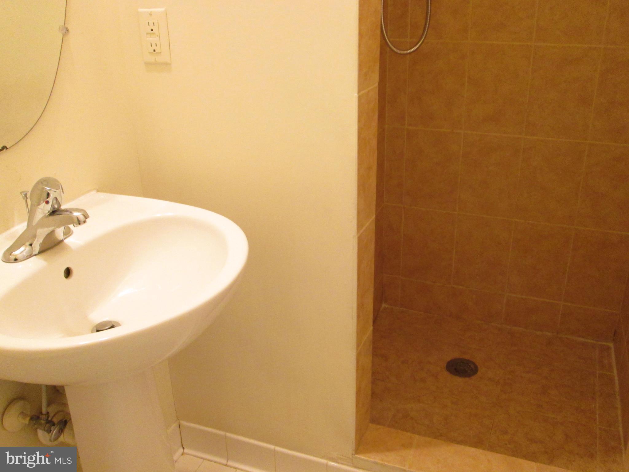 CROFTON FARMS - Residential Lease