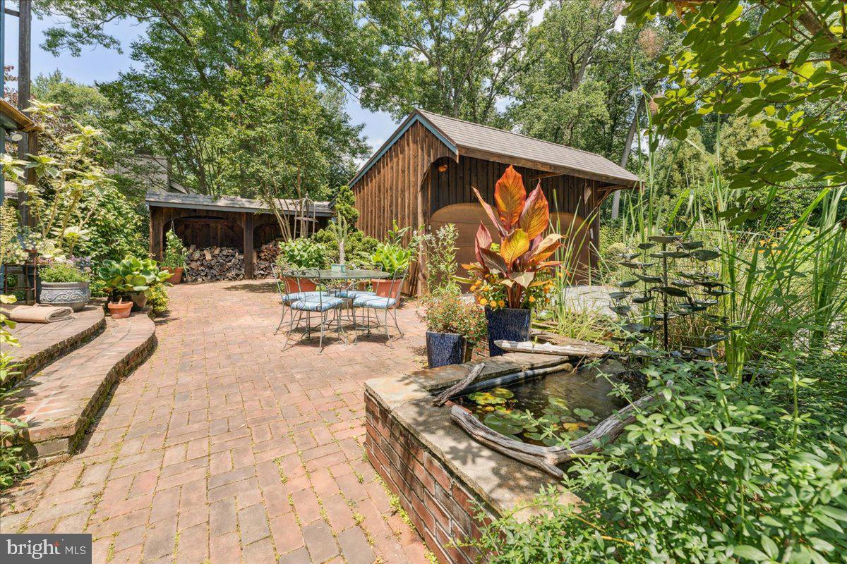 BROADVIEW ESTATES - Residential