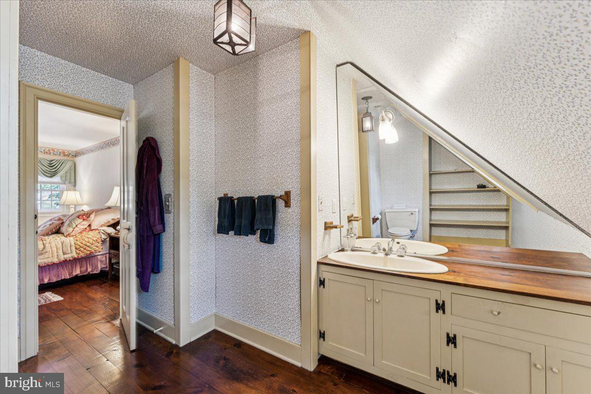 BROADVIEW ESTATES - Residential