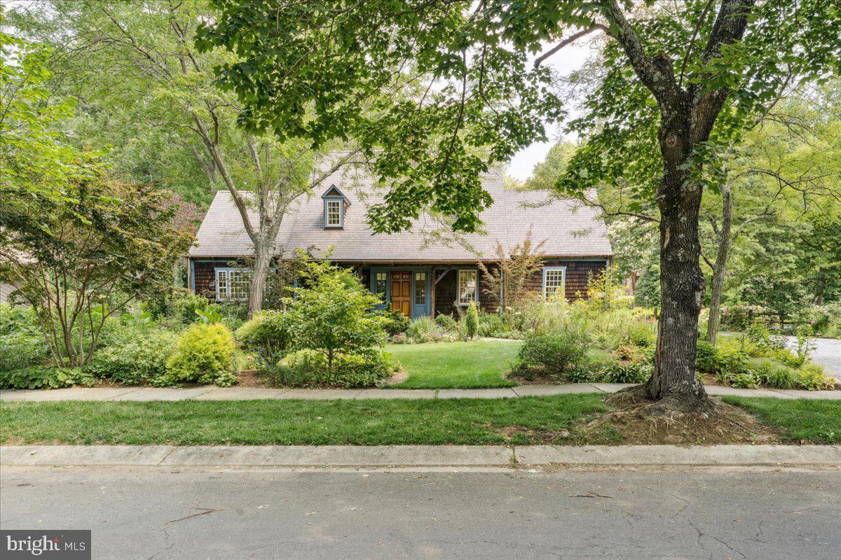 BROADVIEW ESTATES - Residential