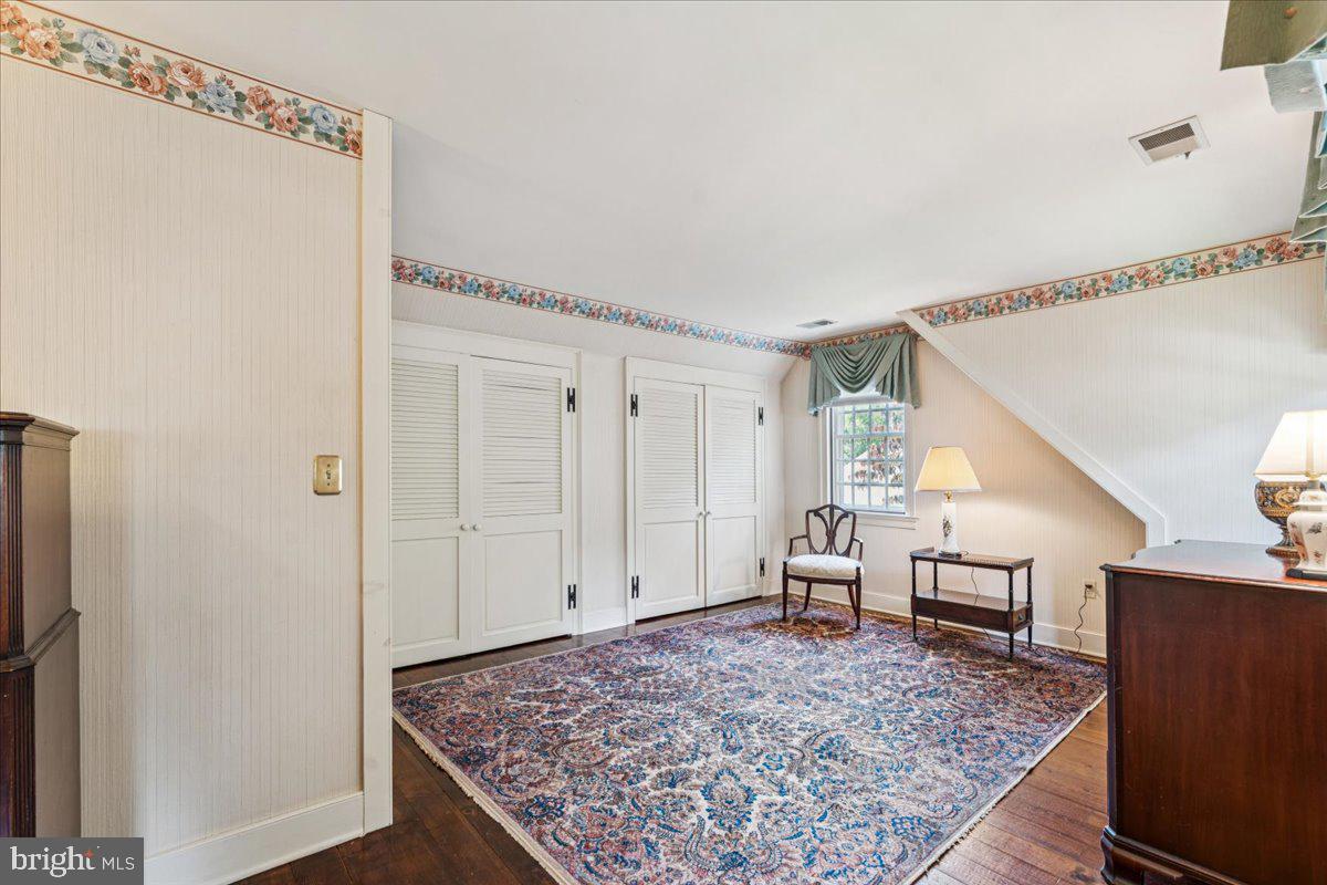 BROADVIEW ESTATES - Residential