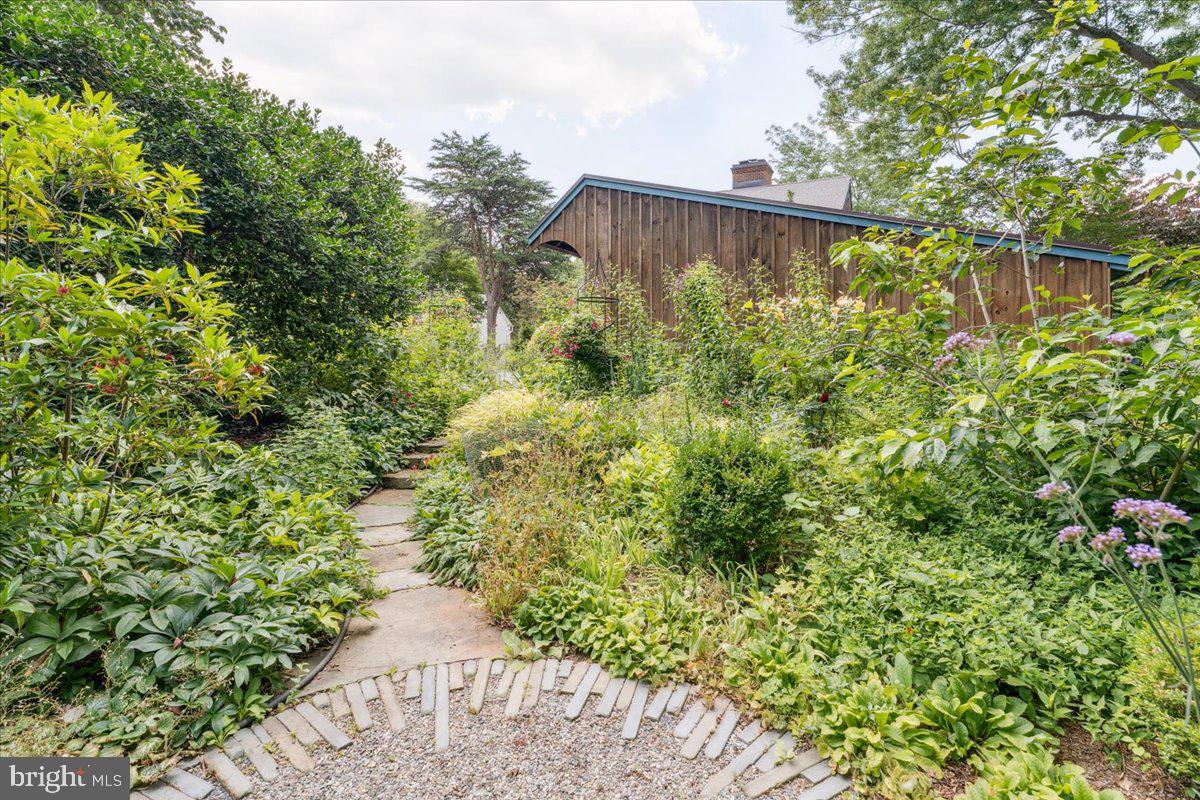 BROADVIEW ESTATES - Residential