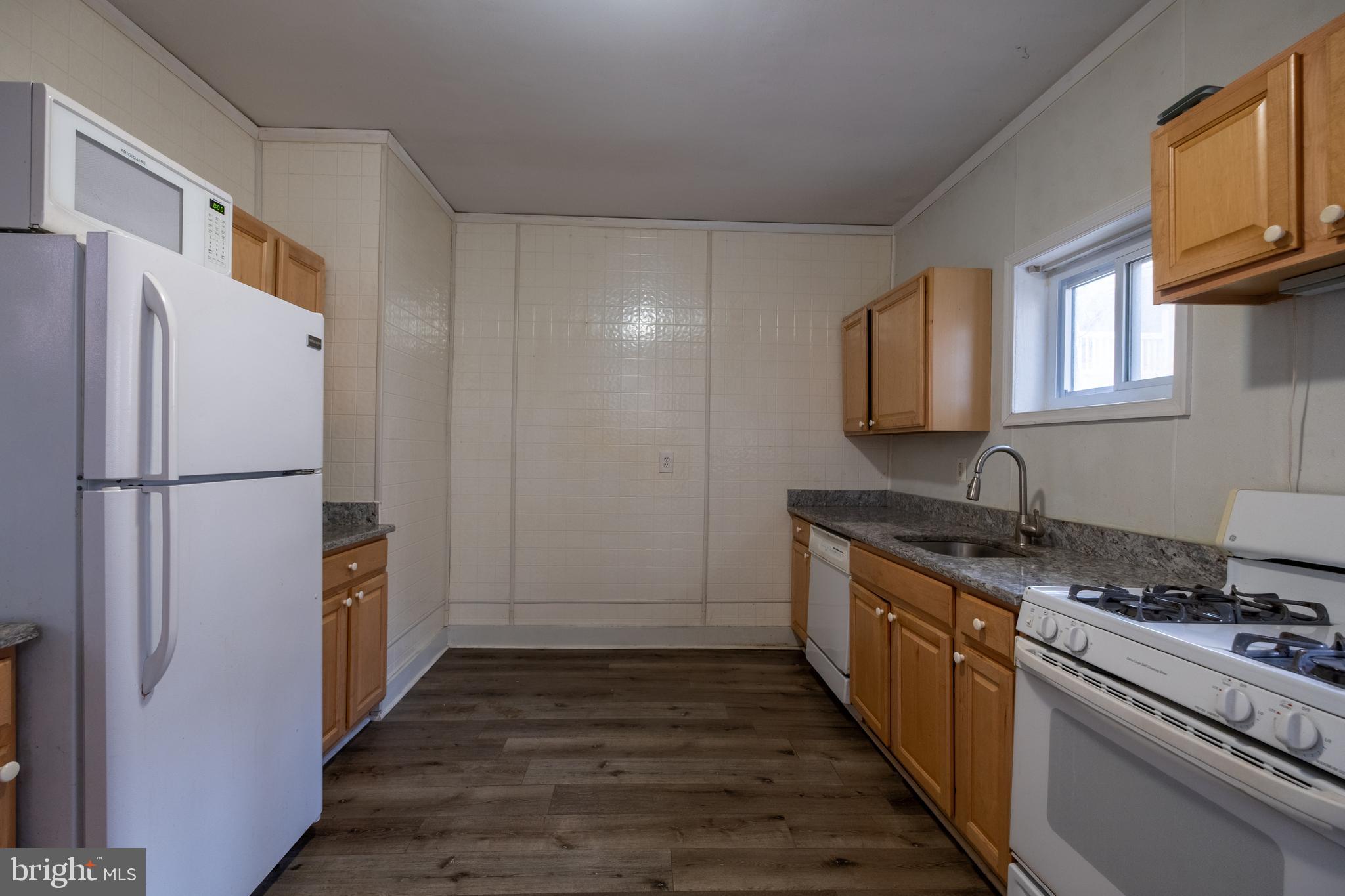 FAIRMOUNT - Residential Lease