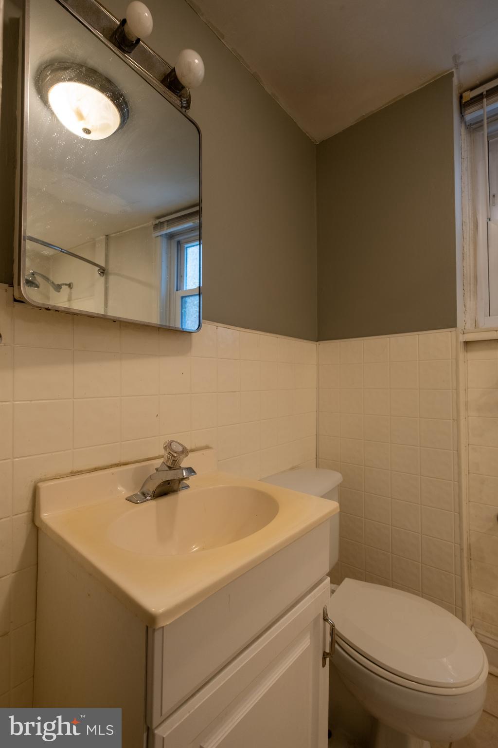 FAIRMOUNT - Residential Lease