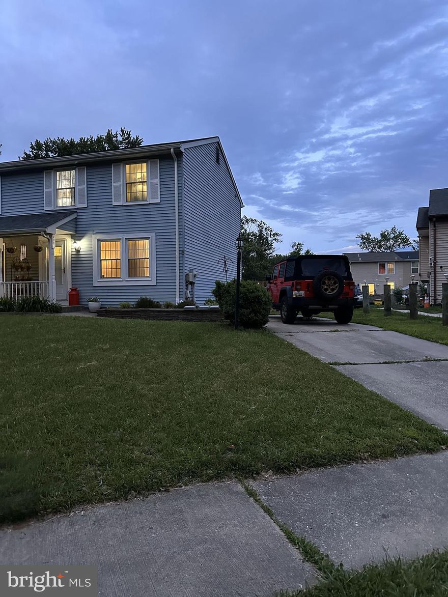 Beautifully Updated Three Level End Unit Duplex On The Broadneck Peninsula!  High End Kitchen Renovation Includes Cafe Style Appliances, Quartz Countertops, Solid Brass Fixtures & Sink, Seashell Backsplash,  Real Hardwood Floors Throughout The Main Level & Upper Level, Spa-Like Main Bathroom, Freshly Painted Interior, Bonus Lower Level Ready For Your Design. Home Is Situated on a Sunny Lot & Located On a Cul-de-Sac With a Private Driveway That Holds up to Three Cars. Low HOA Fees, Close To Shopping & Restaurants & Minutes From Downtown Annapolis.  Easy Access To Route 50 & 97 & Very Commutable To Ft. Meade, Washington DC, Baltimore & Northern VA. One Exit To Chesapeake Bay Bridge & All That The Eastern Shore of MD Has To Offer. 
Don’t Miss Your Chance To Join The Revell Downs Community — Where Neighbors Become Friends & Homes are Cherished.