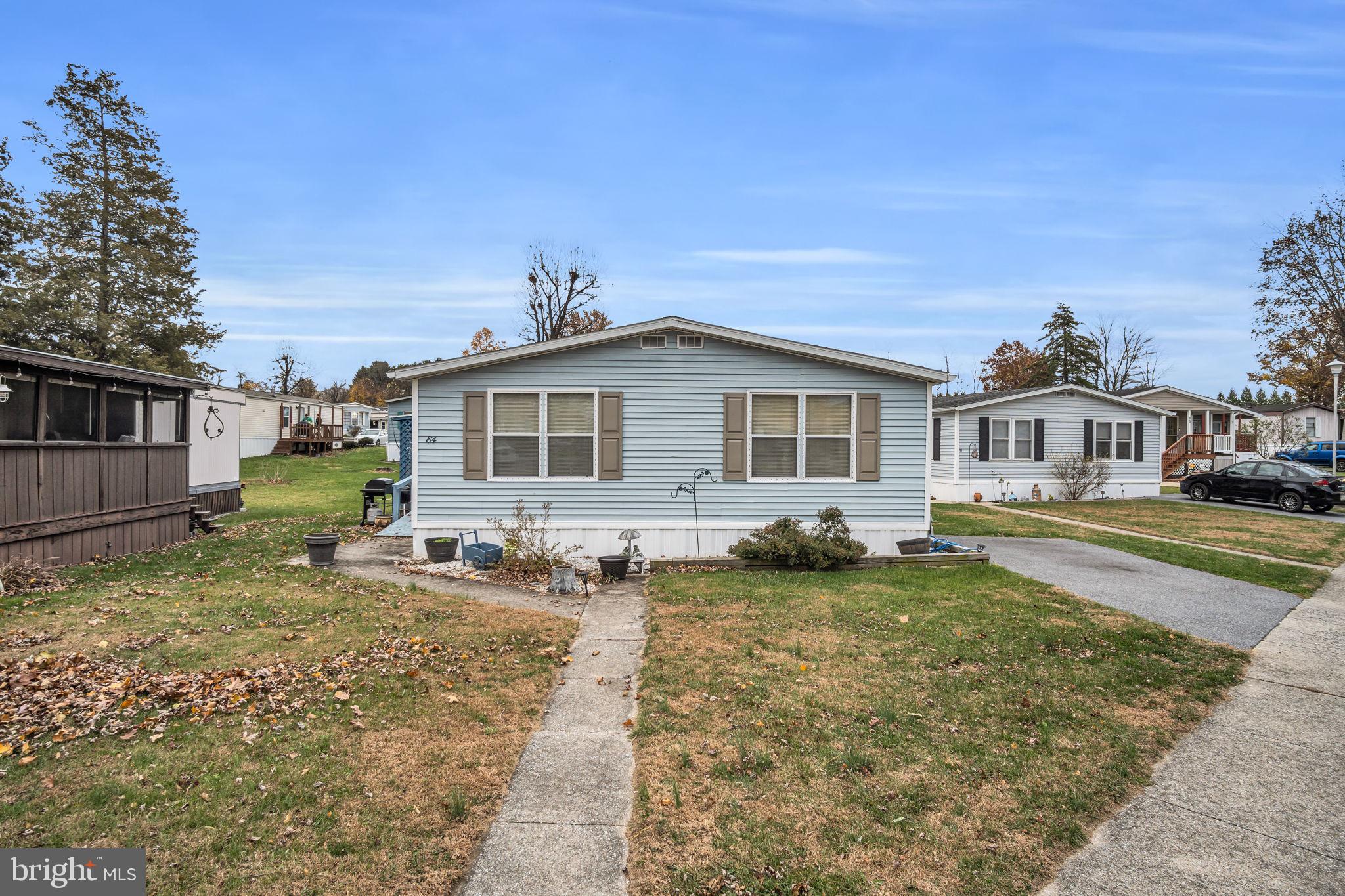 84 BUTTONWOOD DRIVE