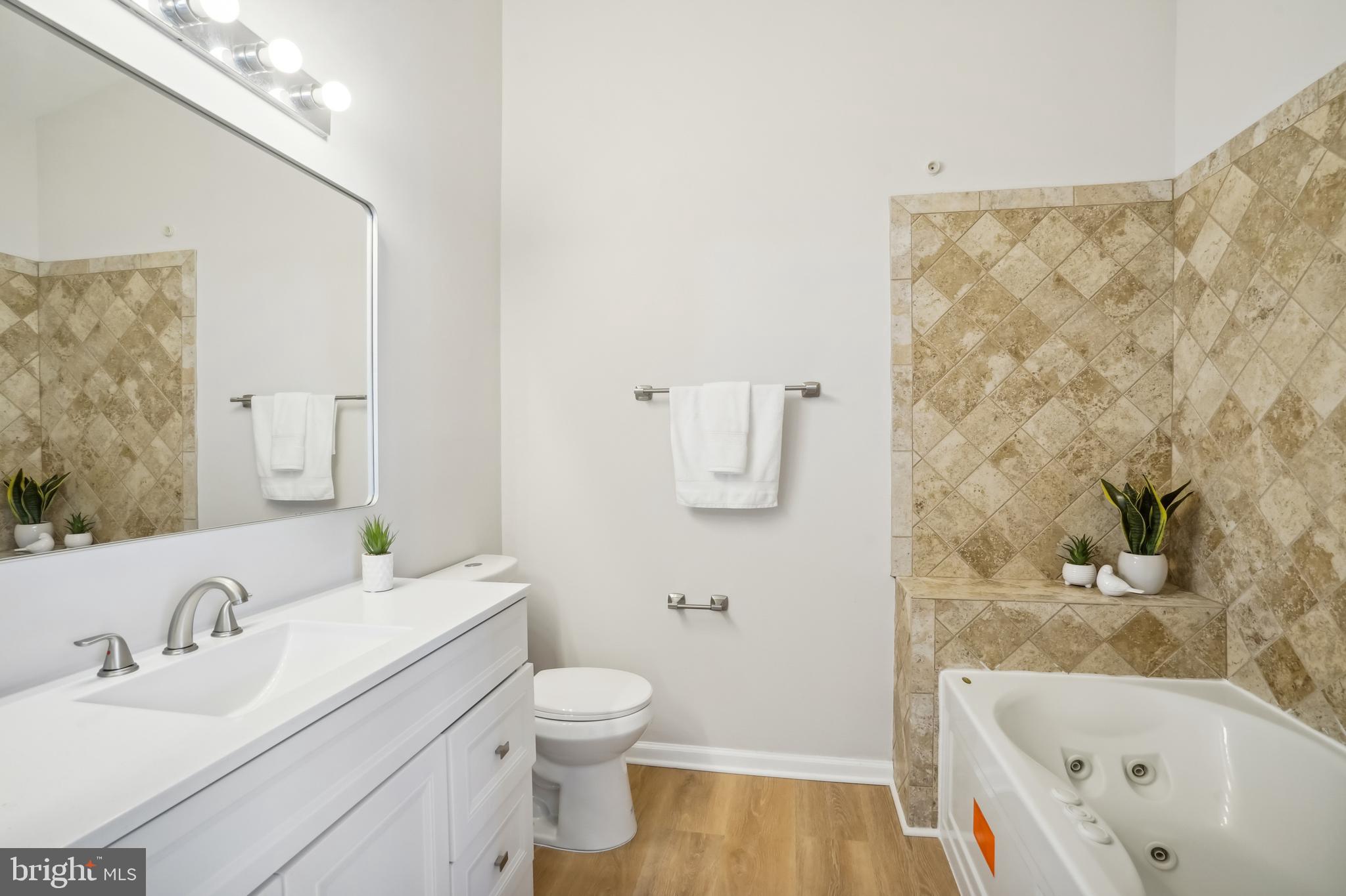 JAPONICA - Residential Lease