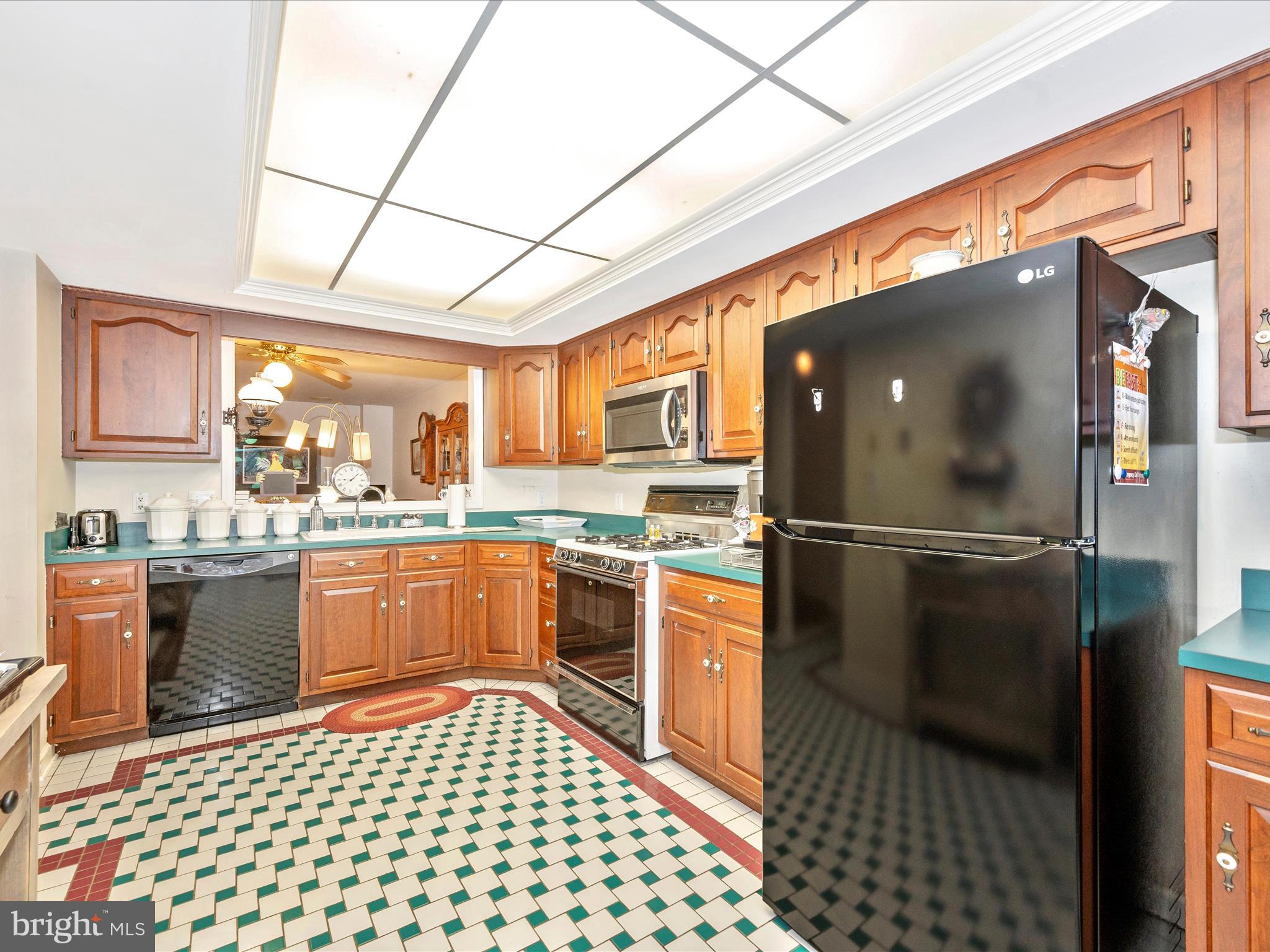 NORTH GATE TOWNE HOMES - Residential