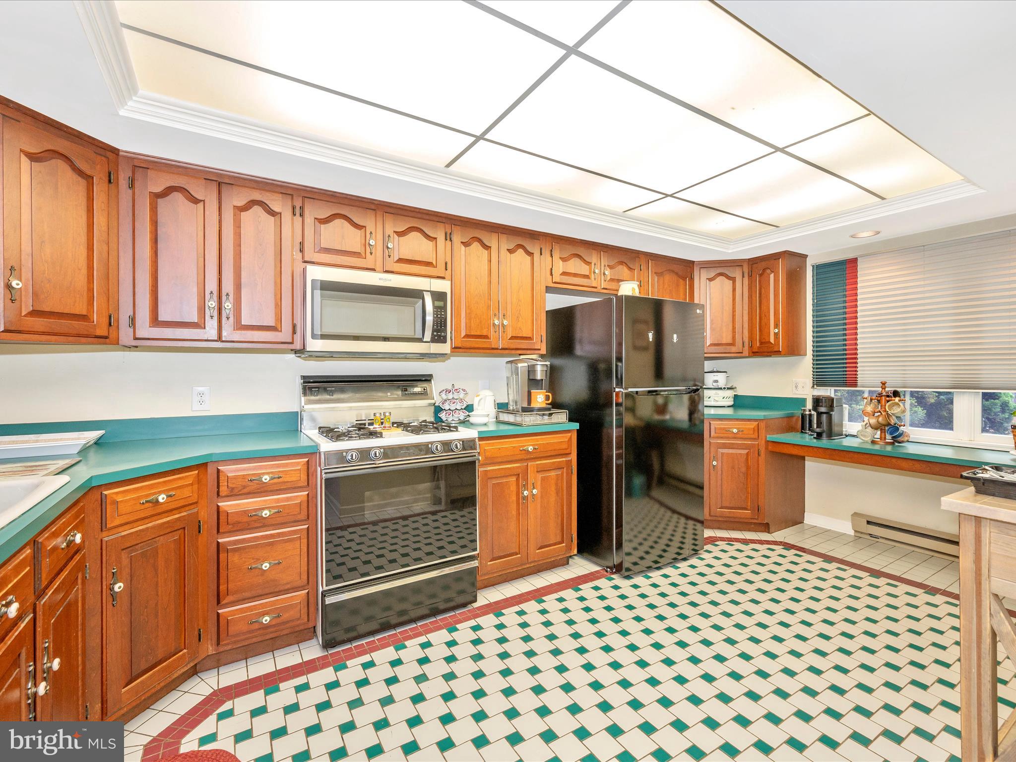 NORTH GATE TOWNE HOMES - Residential