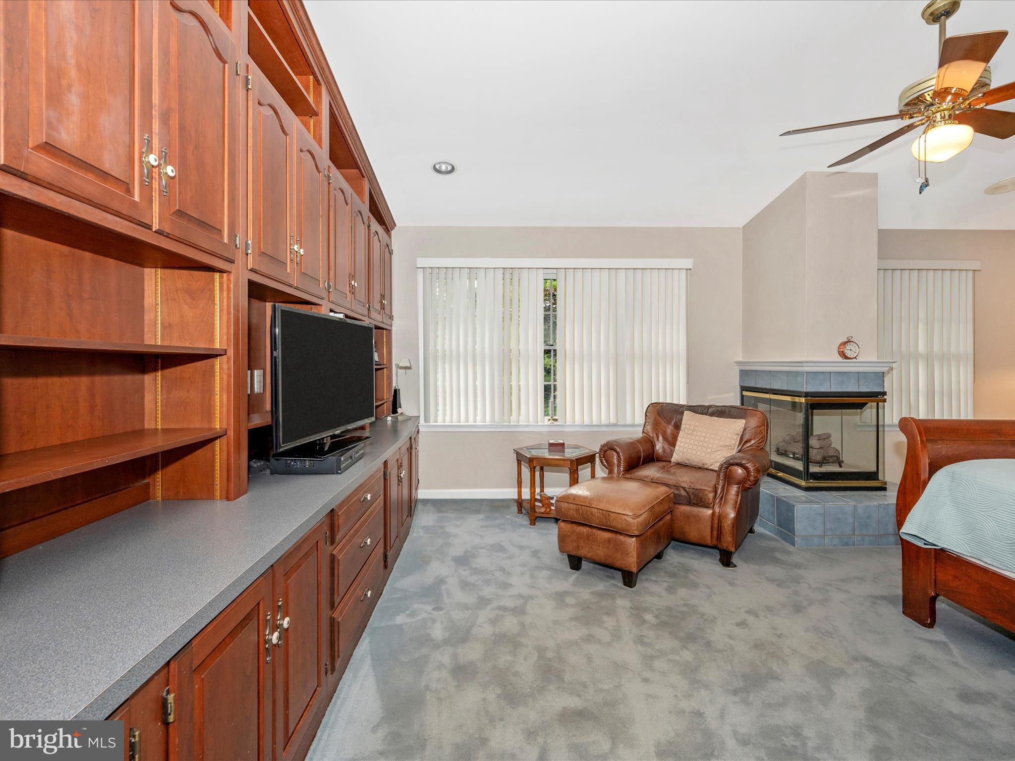 NORTH GATE TOWNE HOMES - Residential