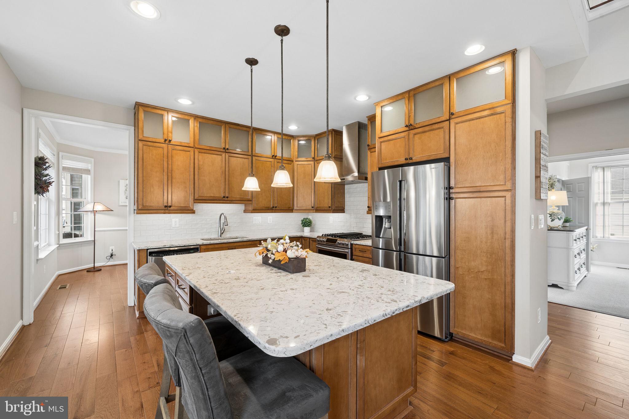13186 TRIPLE CROWN LOOP
