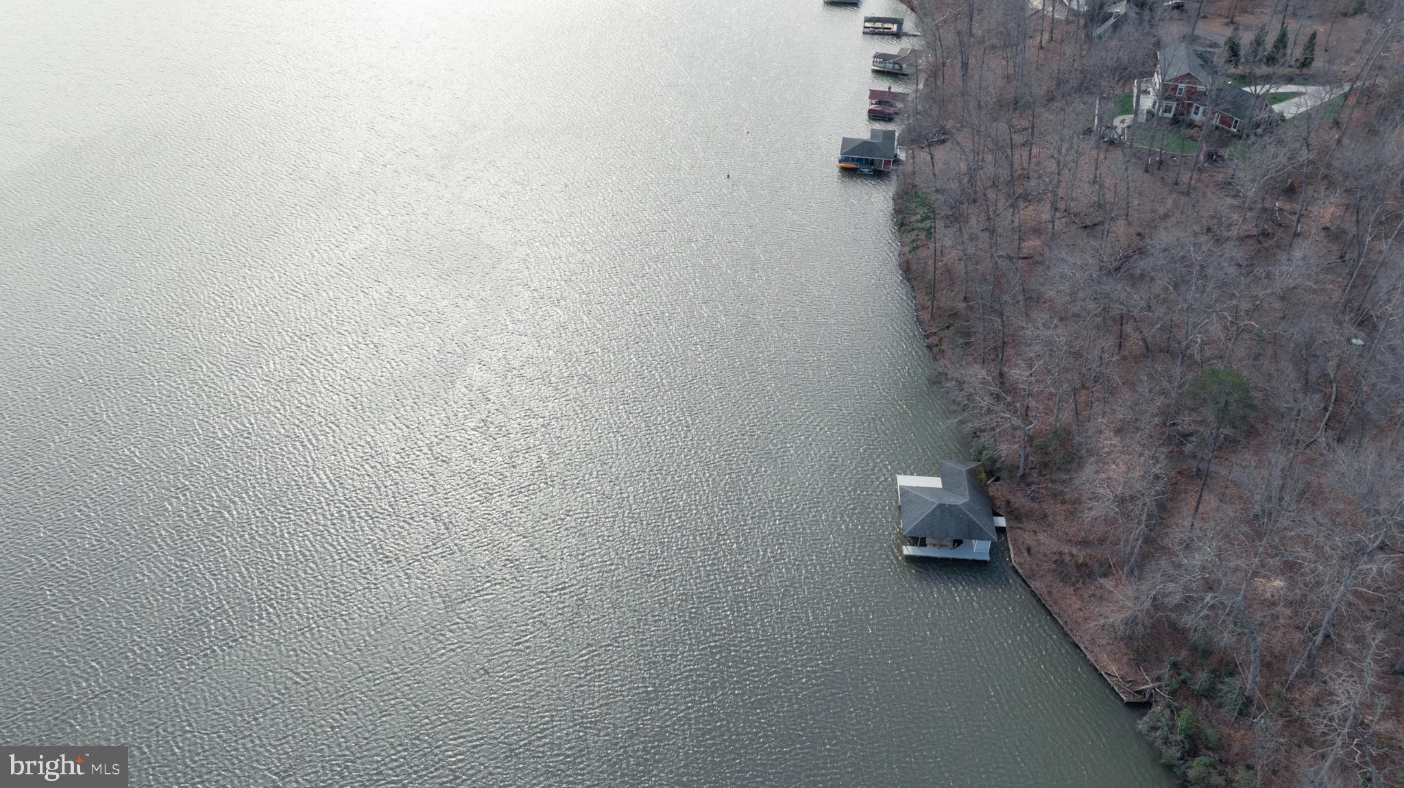 FRESHWATER ESTATES - Land