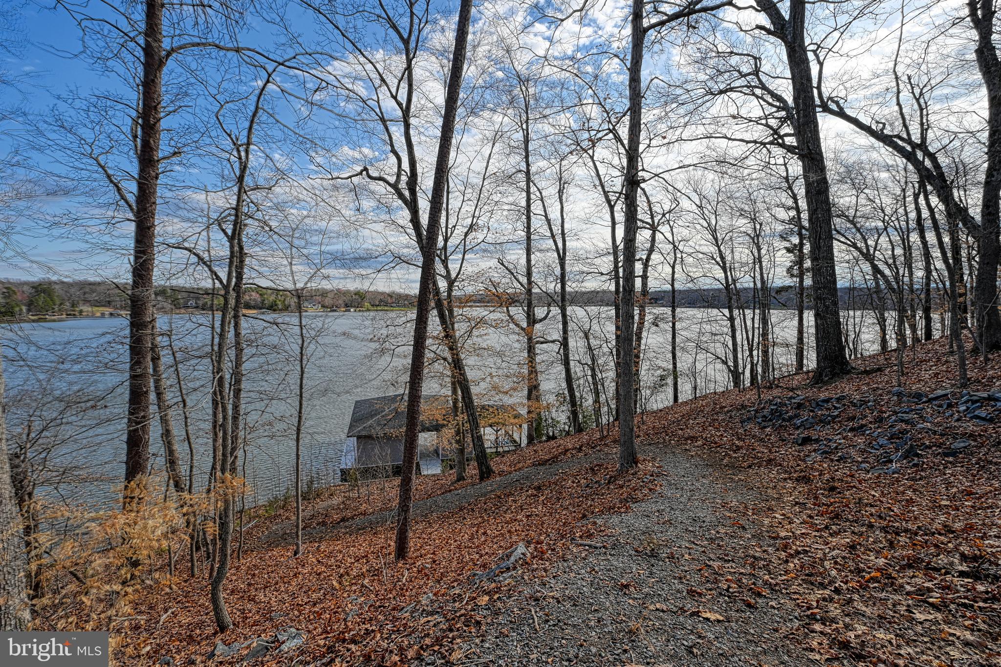 FRESHWATER ESTATES - Land