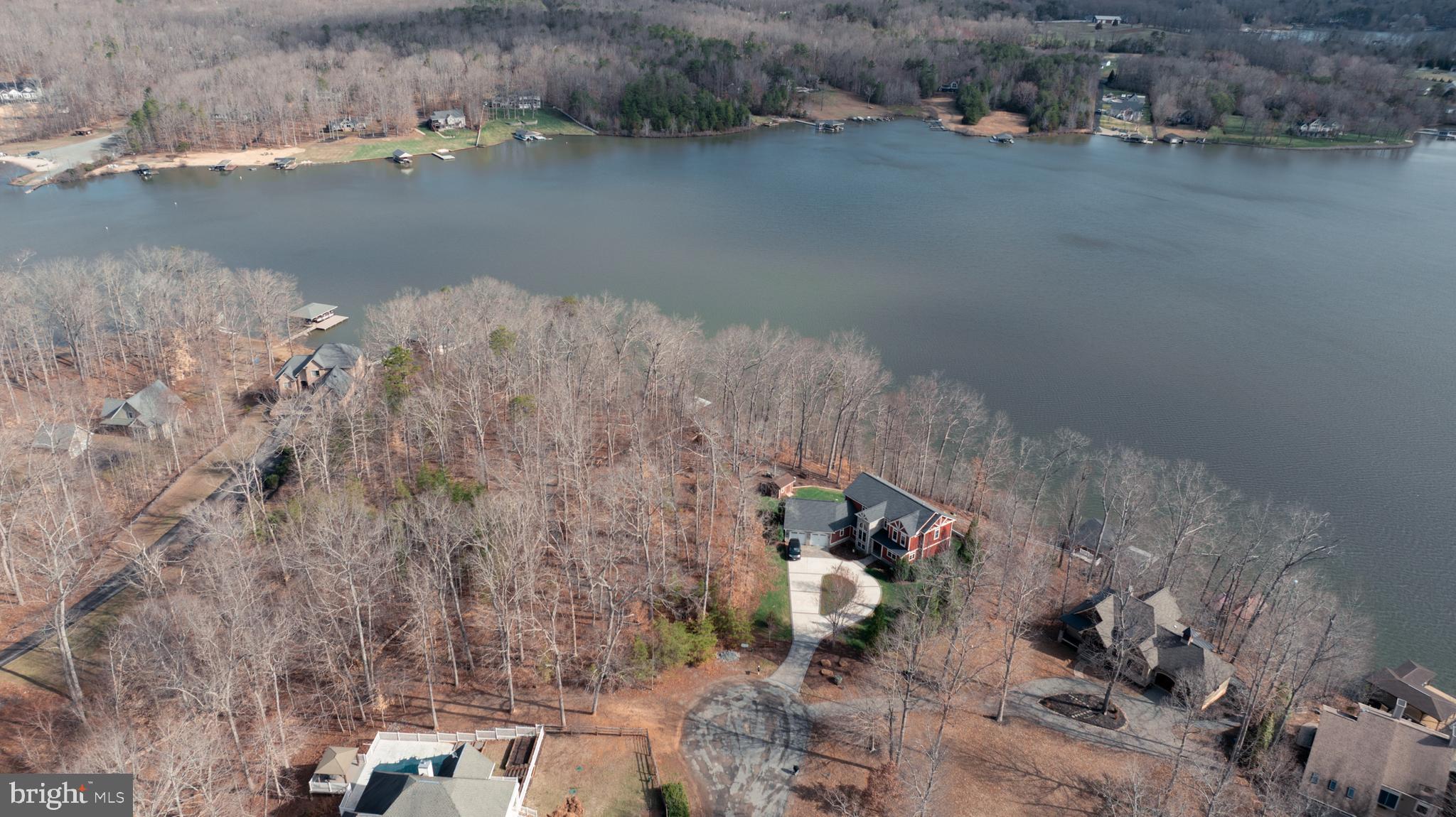 FRESHWATER ESTATES - Land