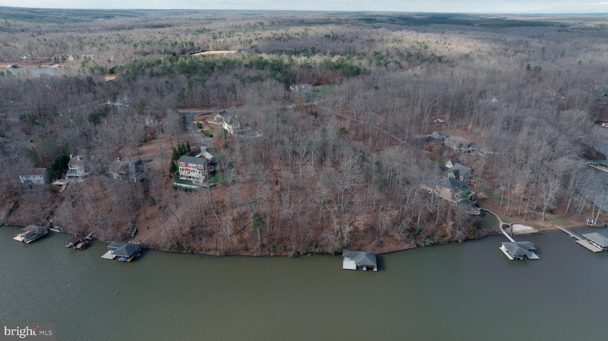 FRESHWATER ESTATES - Land