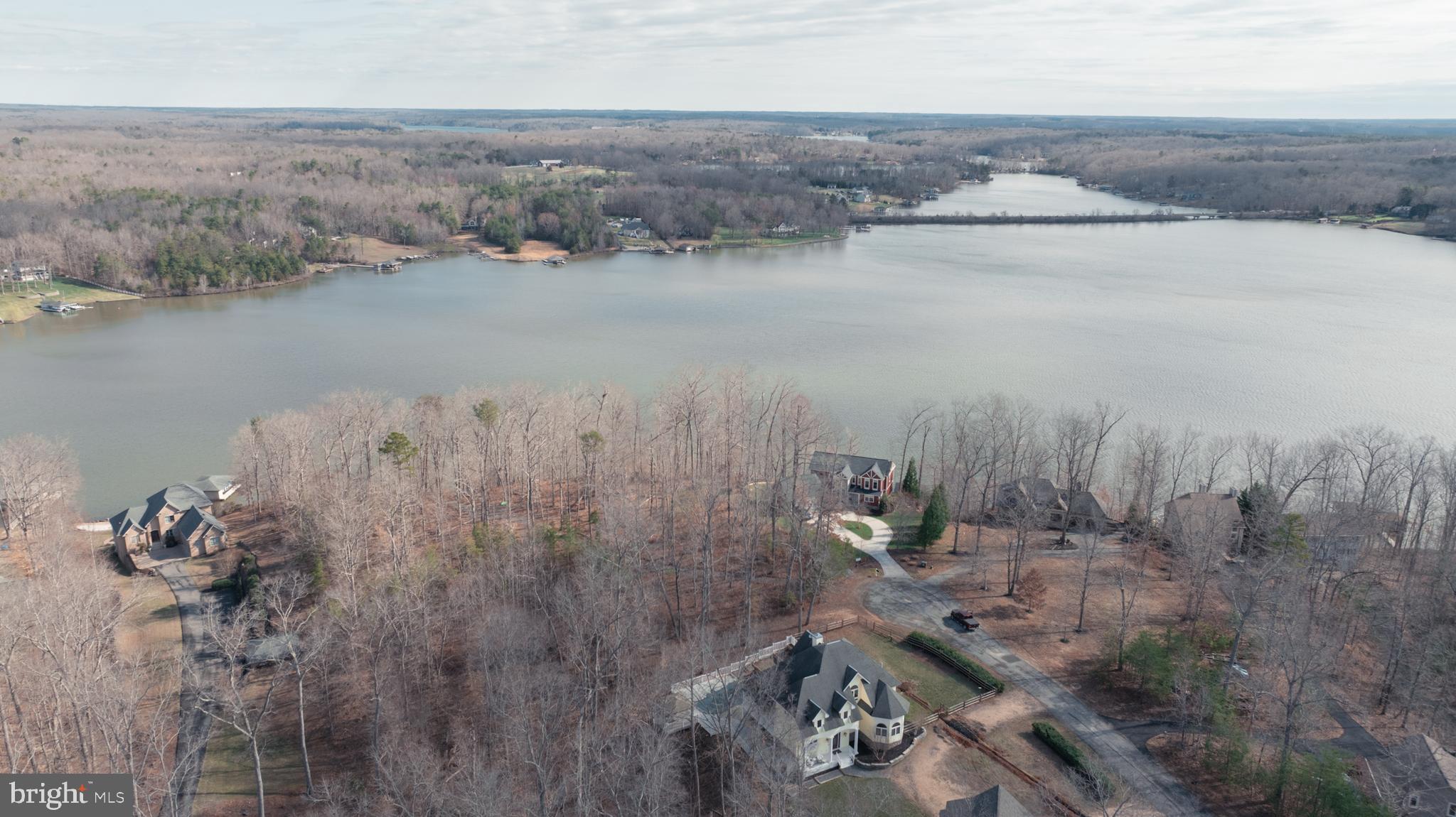 FRESHWATER ESTATES - Land