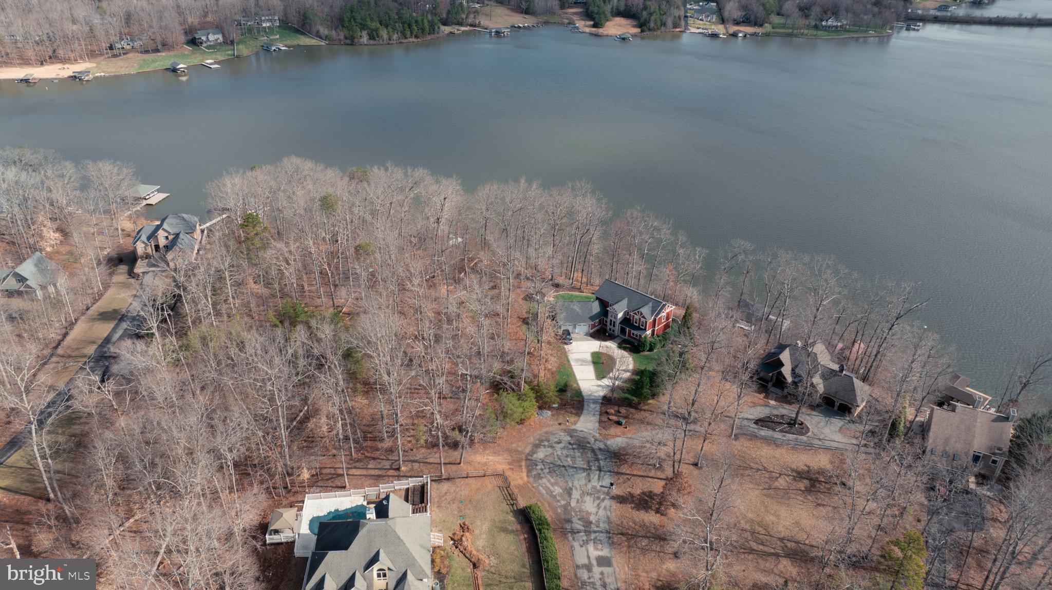 FRESHWATER ESTATES - Land