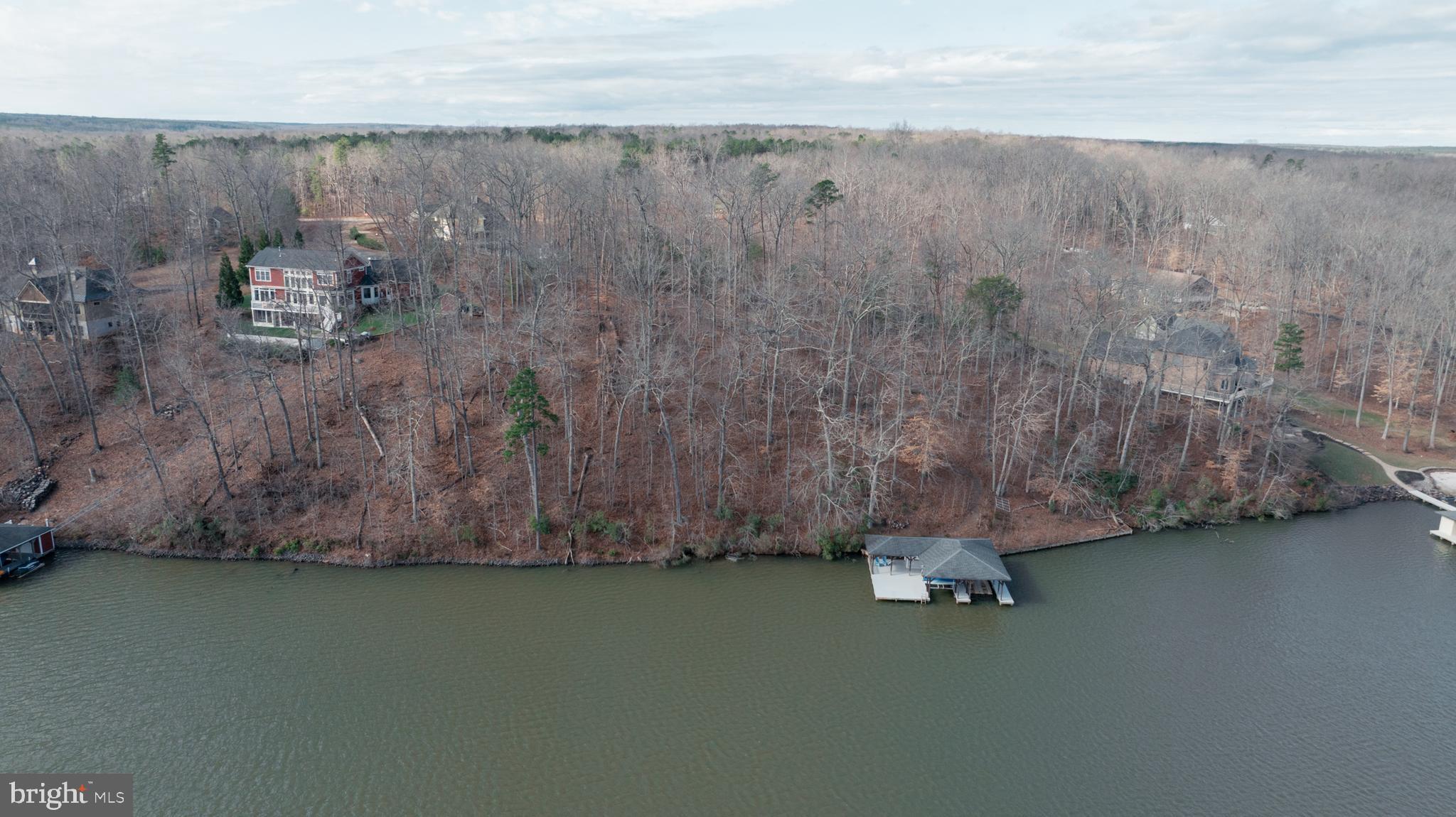 FRESHWATER ESTATES - Land