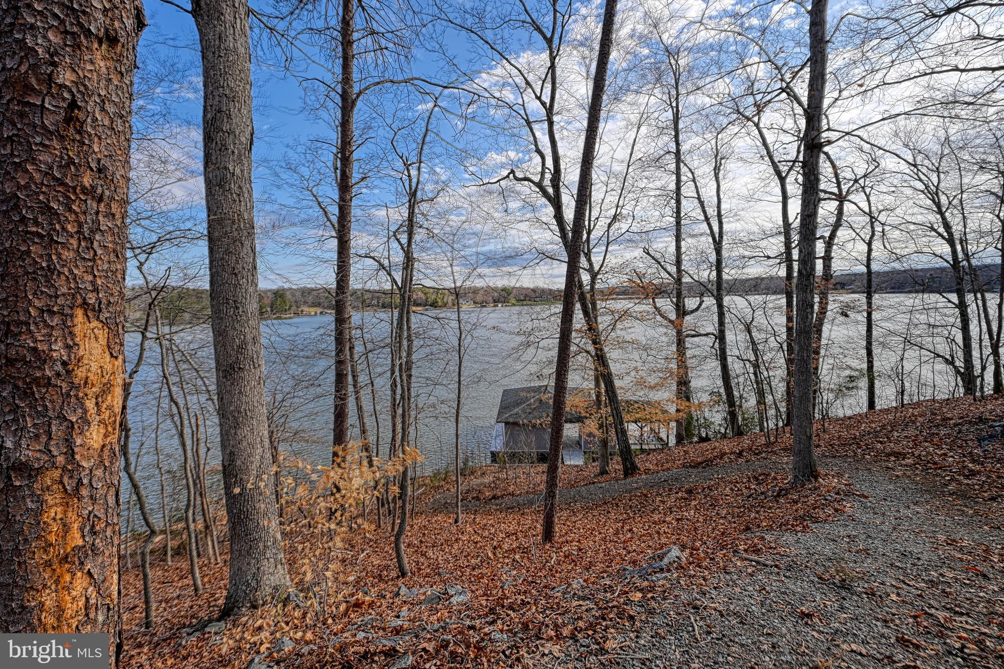 FRESHWATER ESTATES - Land