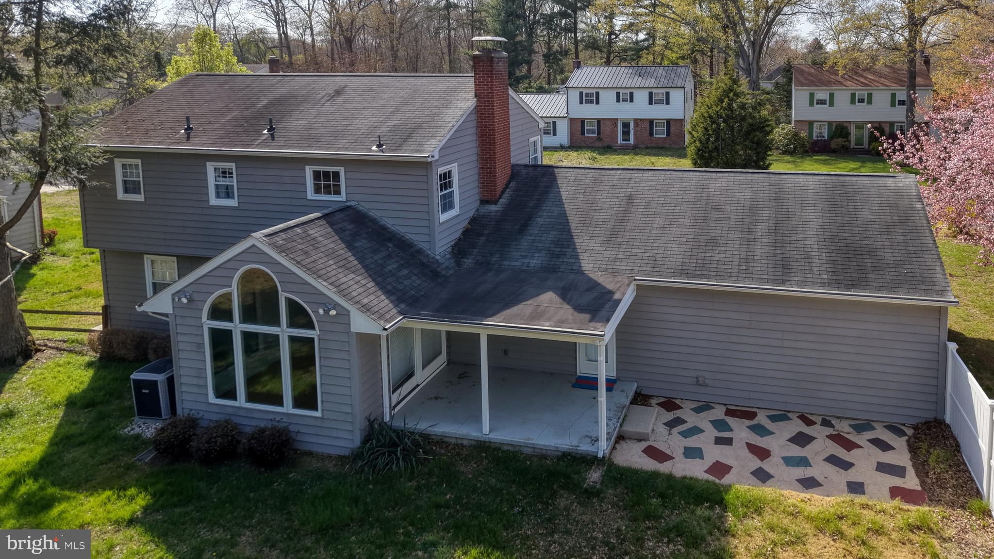 45 W FAIRFIELD DRIVE