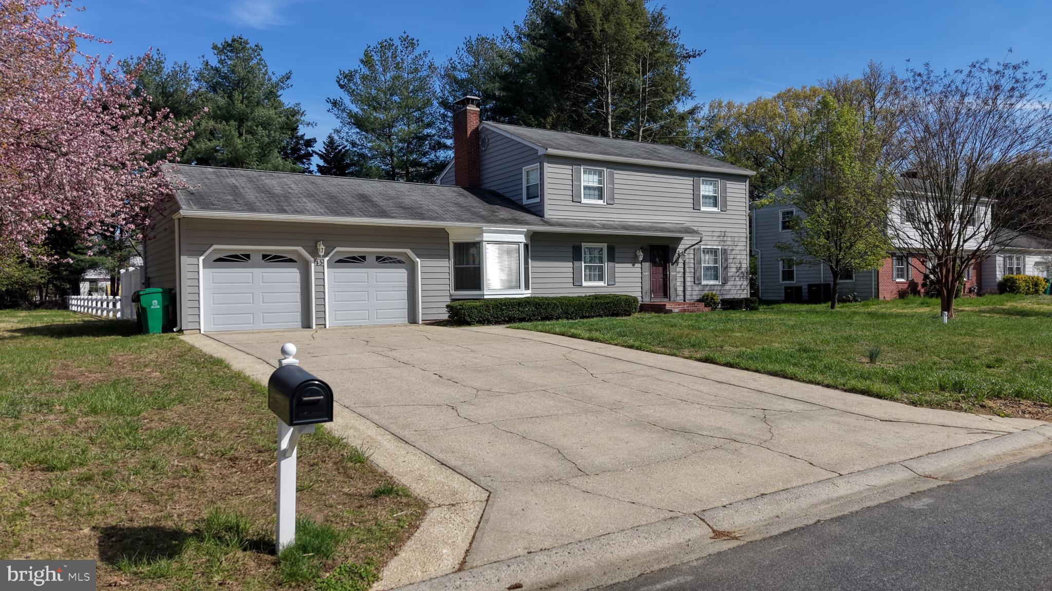 45 W FAIRFIELD DRIVE