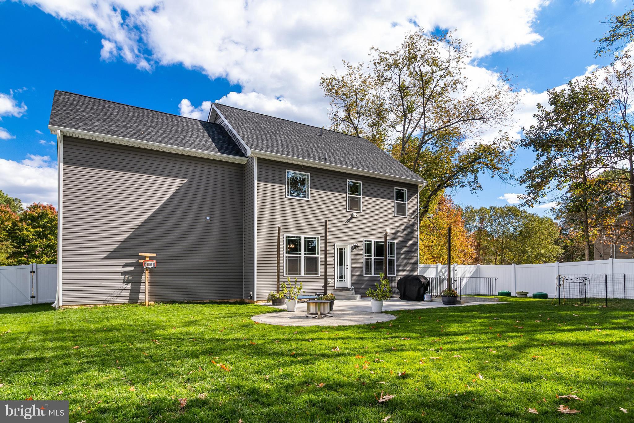 CLIFFTON ON THE POTOMAC - Residential