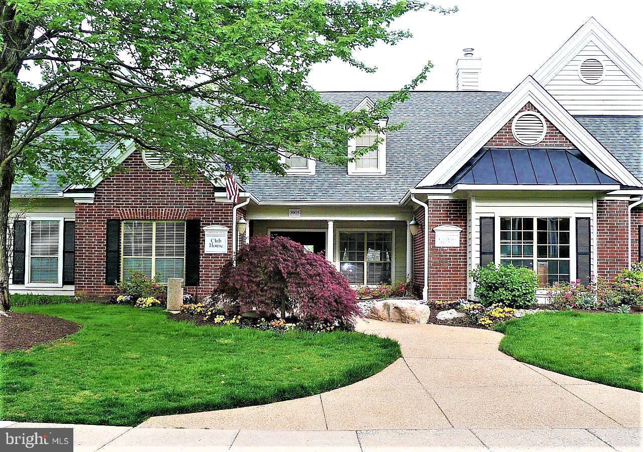 PENDERBROOK SQUARE CONDOMINIUMS - Residential Lease