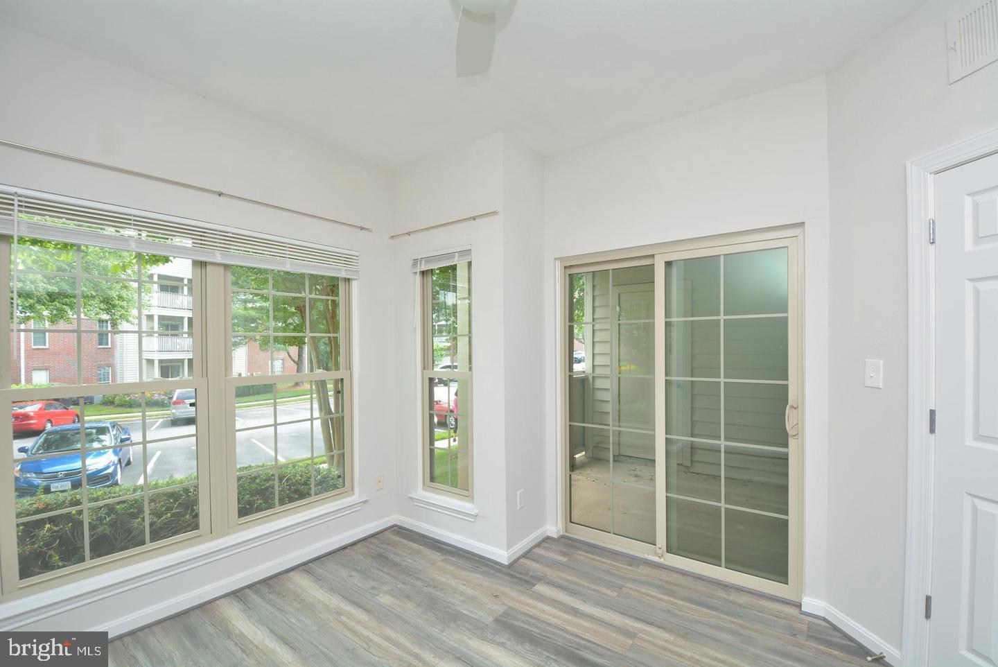 PENDERBROOK SQUARE CONDOMINIUMS - Residential Lease