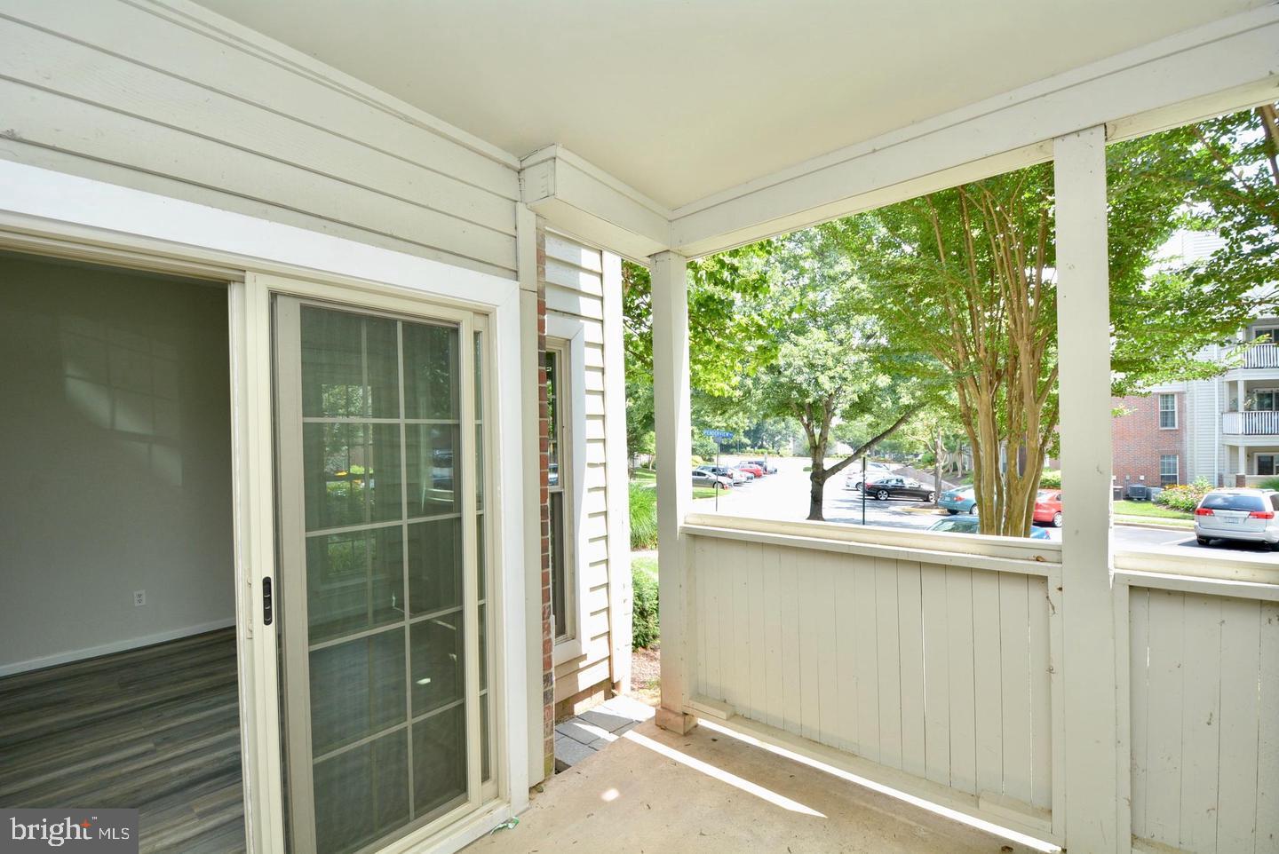 PENDERBROOK SQUARE CONDOMINIUMS - Residential Lease