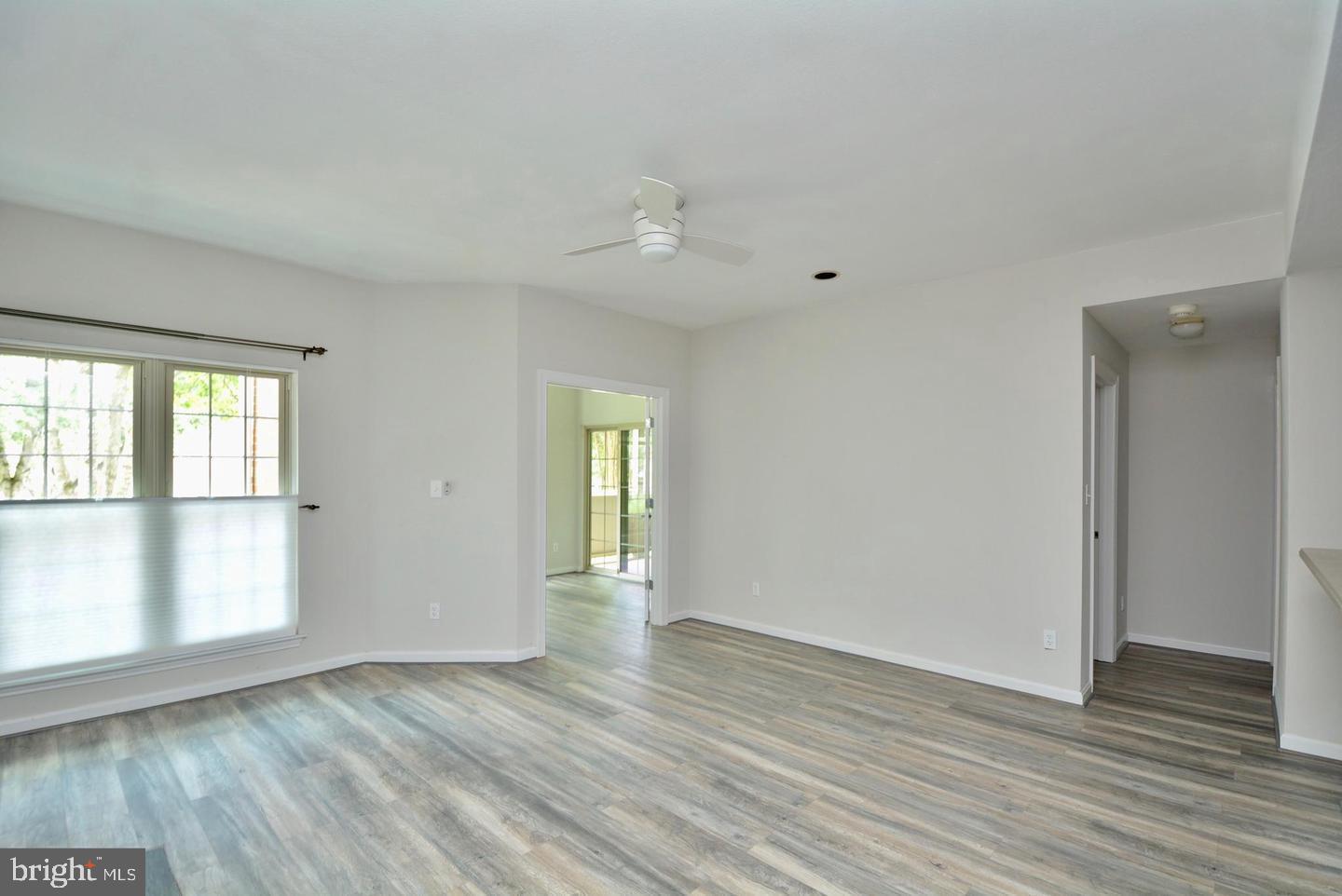 PENDERBROOK SQUARE CONDOMINIUMS - Residential Lease