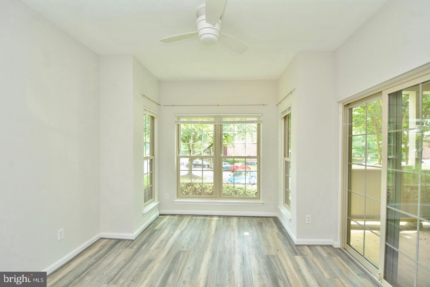 PENDERBROOK SQUARE CONDOMINIUMS - Residential Lease