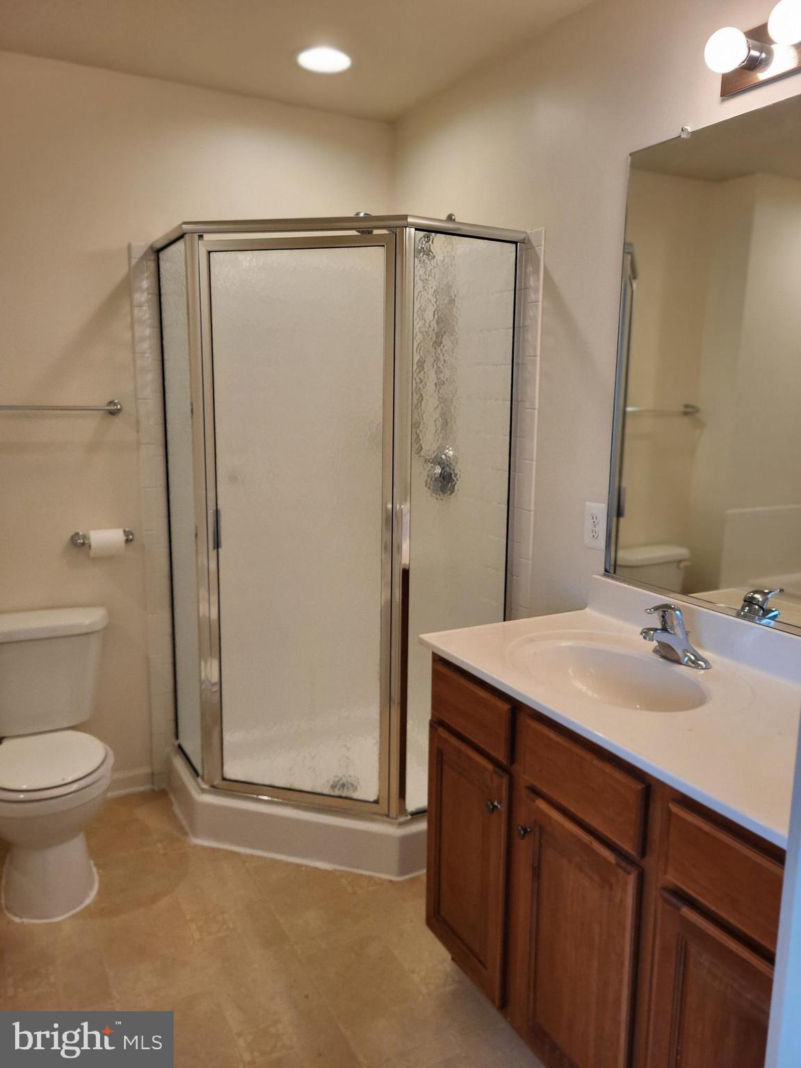 BROOKLAND MANOR - Residential Lease