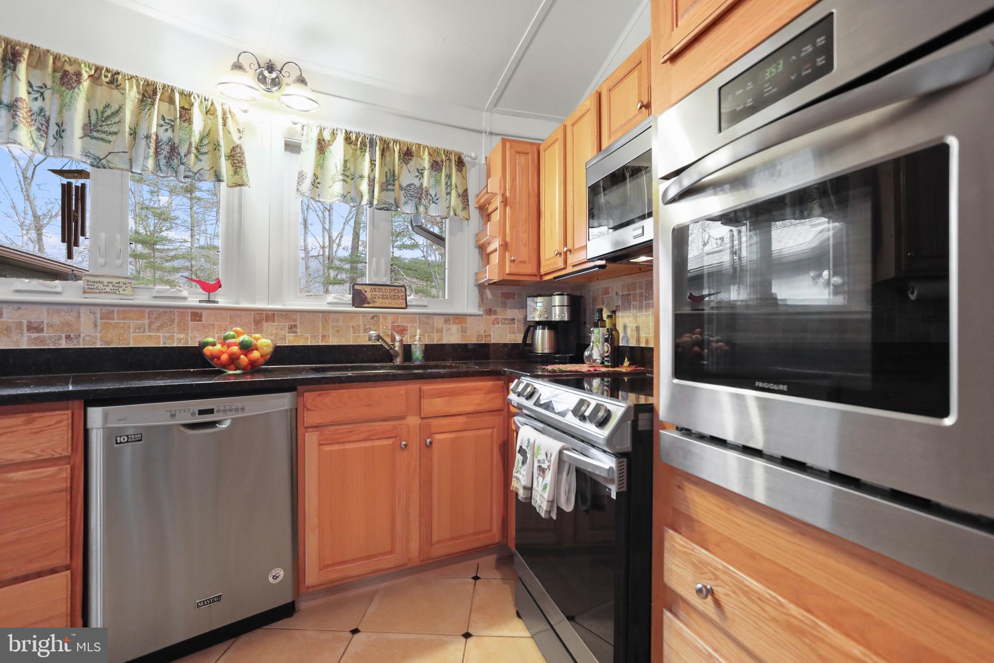 RIVER RIDGE - Residential