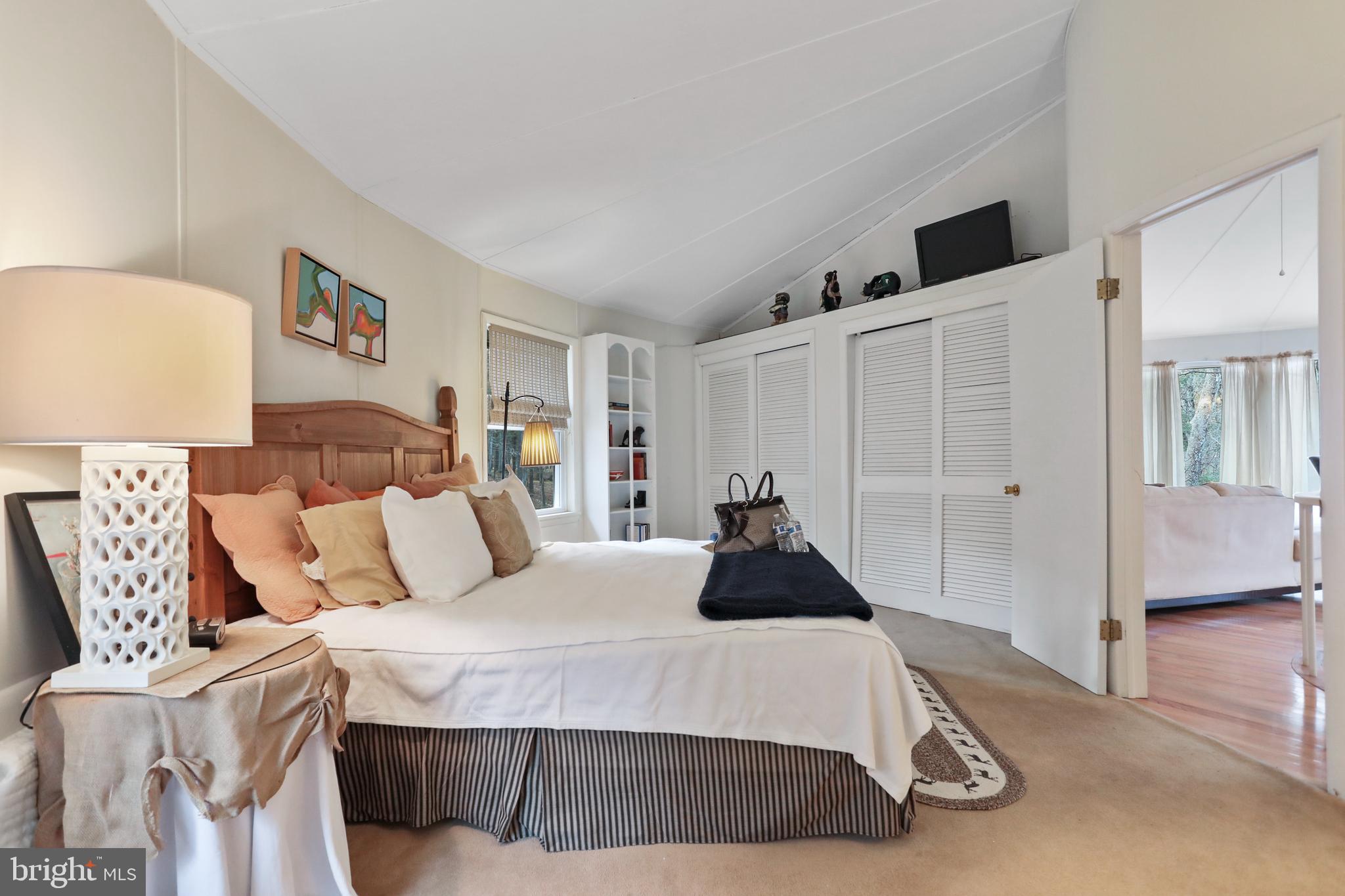 RIVER RIDGE - Residential