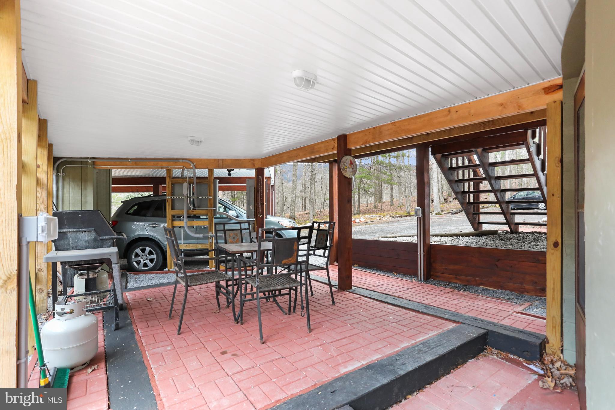 RIVER RIDGE - Residential